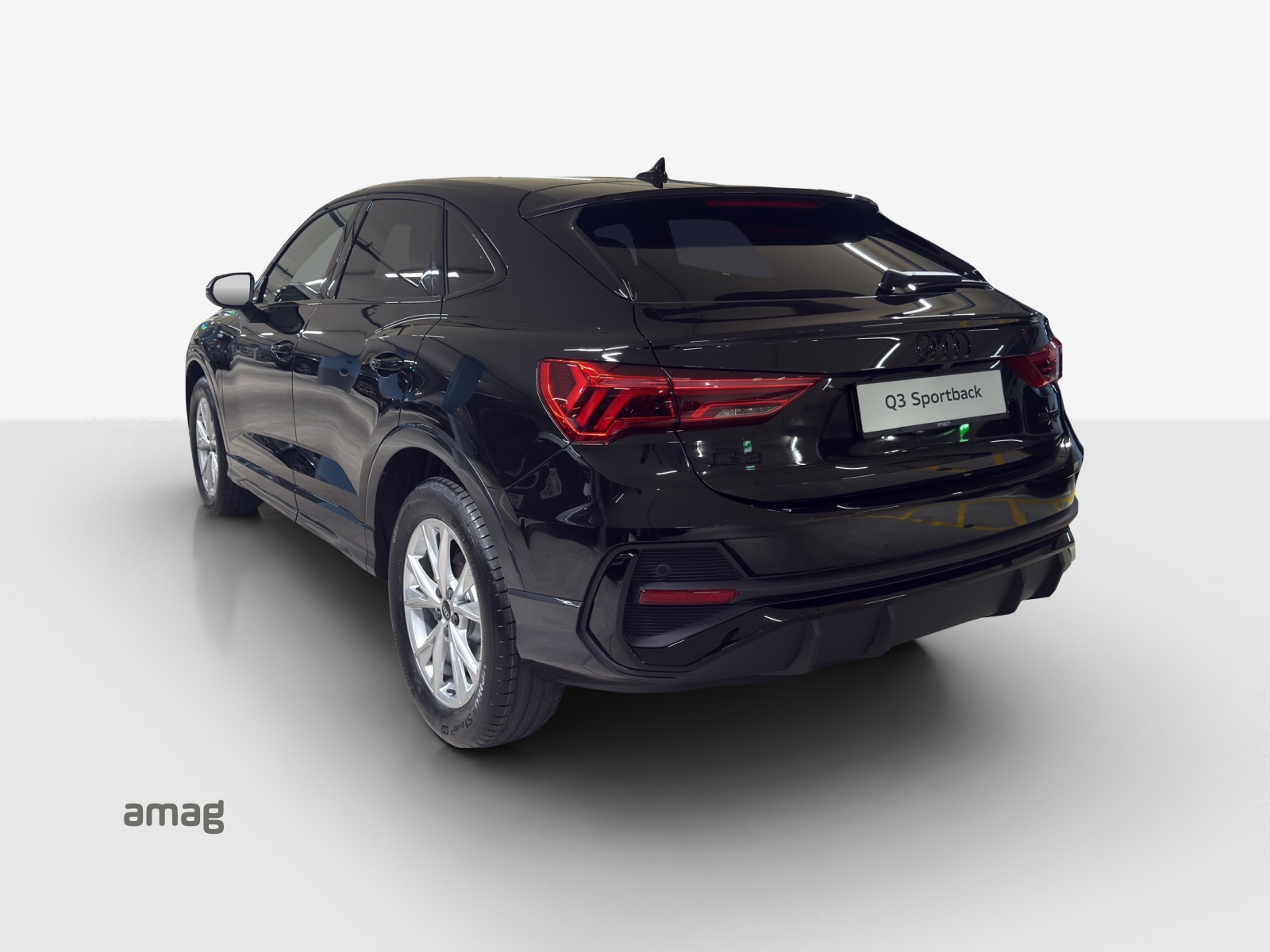 AUDI Q3 Sportback 35 TFSI S line Attraction S-tronic-showroom-element-2