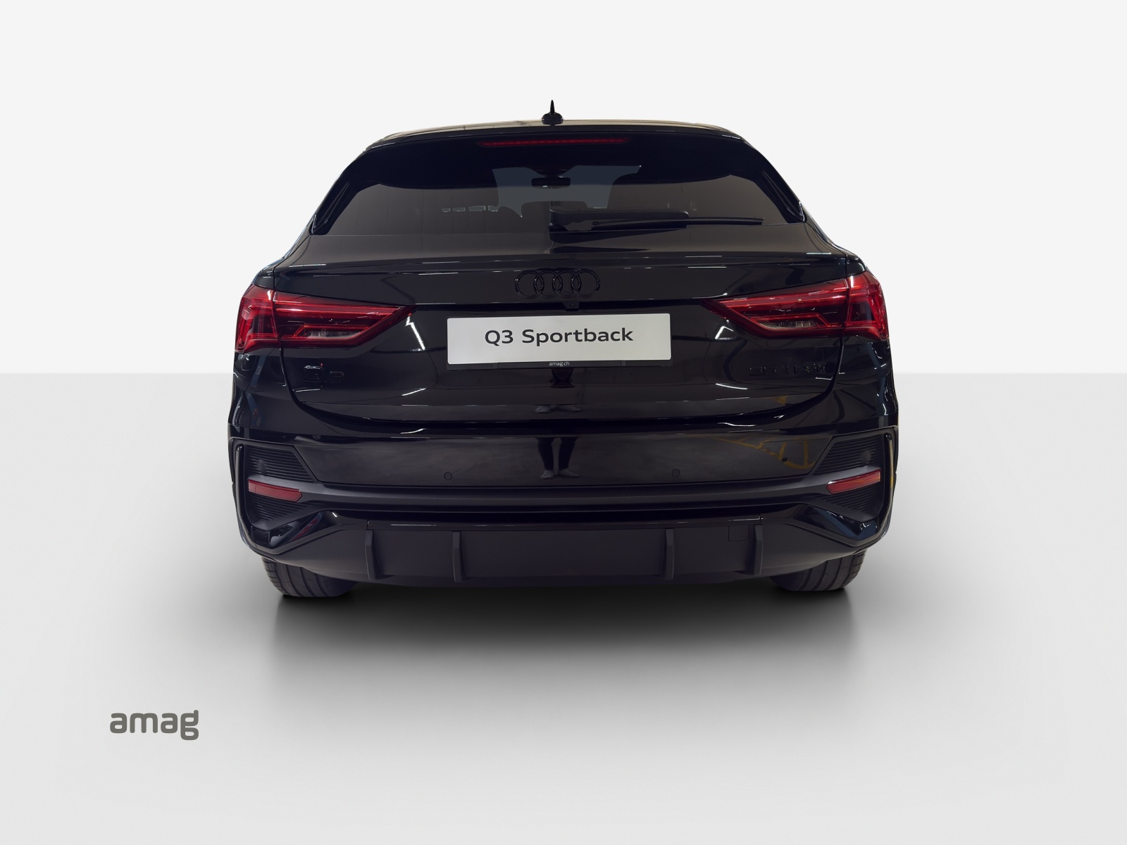AUDI Q3 Sportback 35 TFSI S line Attraction S-tronic-showroom-element-3