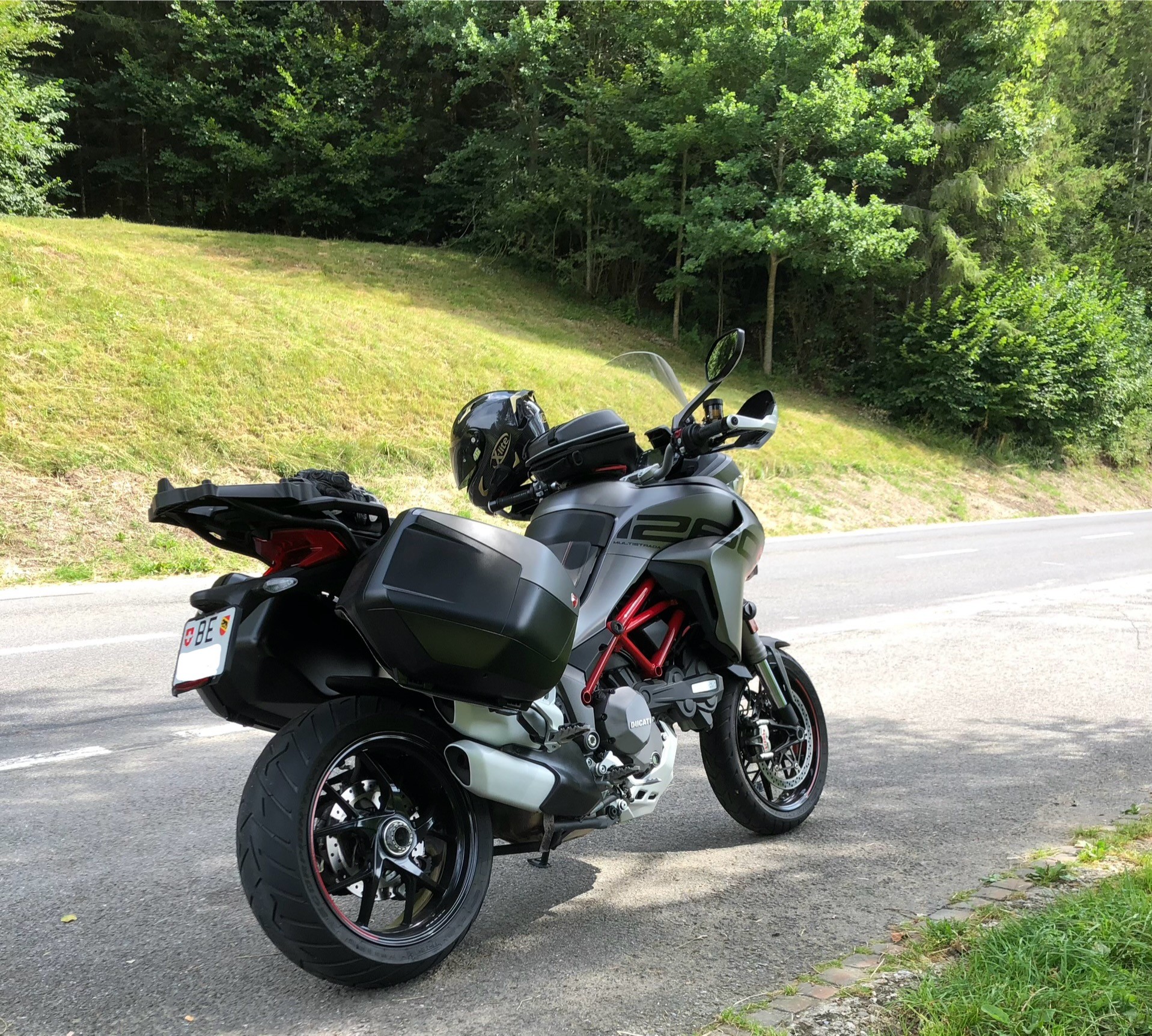 DUCATI Multistrada 1260 S Grand Tour-image-1