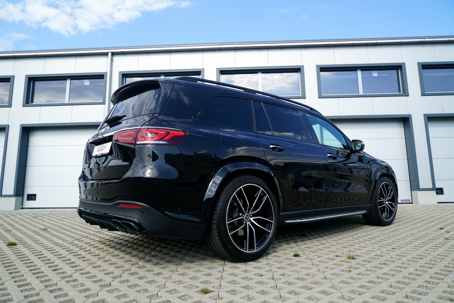MERCEDES-BENZ GLS 580 AMG Line 4Matic 9G-Tronic (CH)-image-2