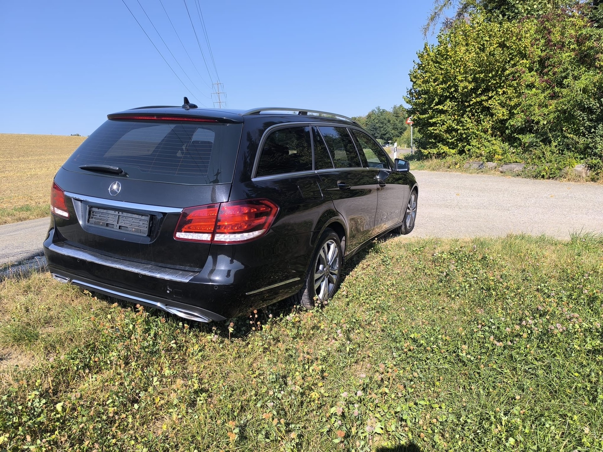 MERCEDES-BENZ E 220 BlueTEC Avantgarde 4Matic 7G-Tronic-image-9