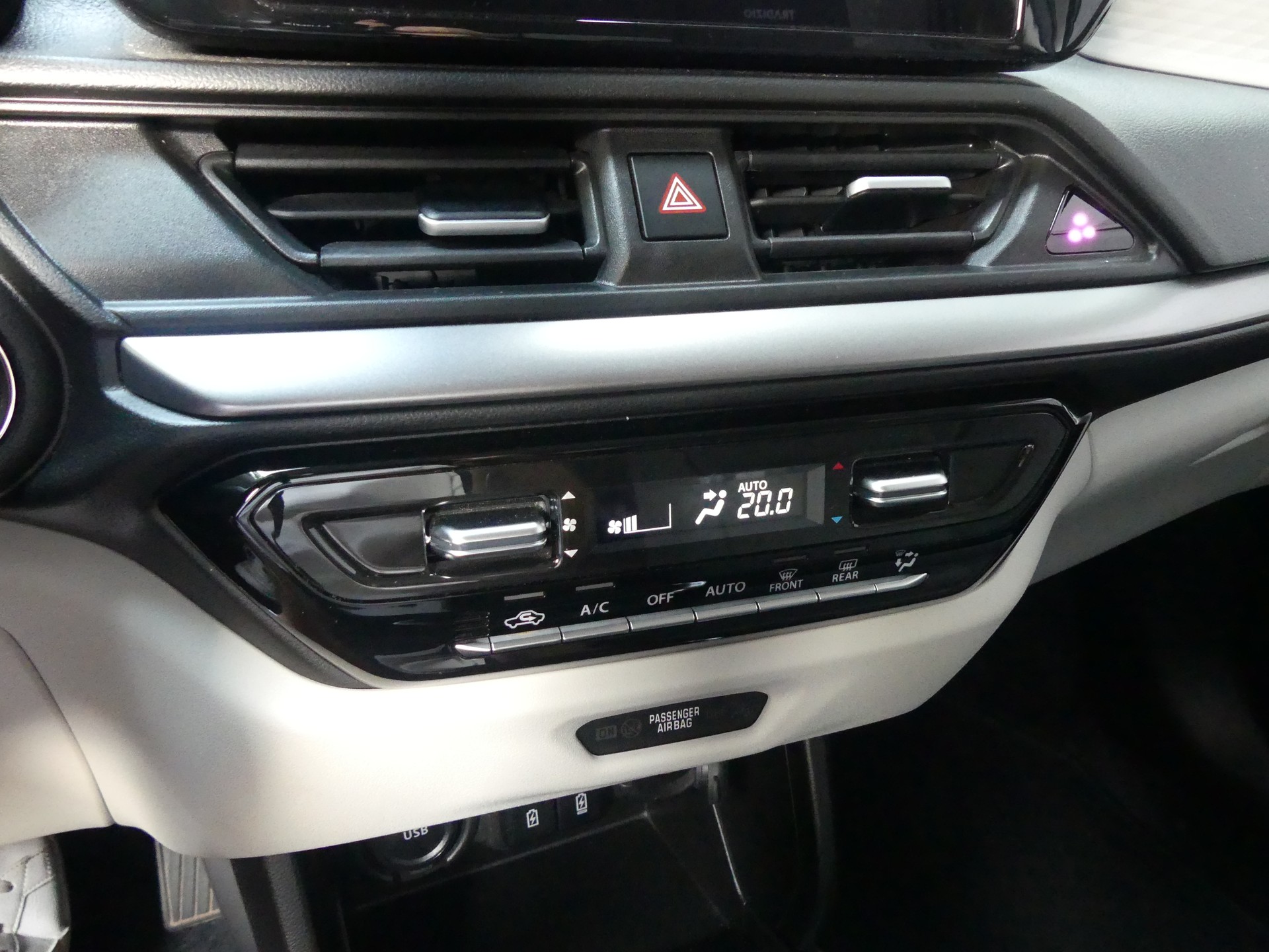 SUZUKI Swift 1.2 Trad..T.H. CVT-image-8
