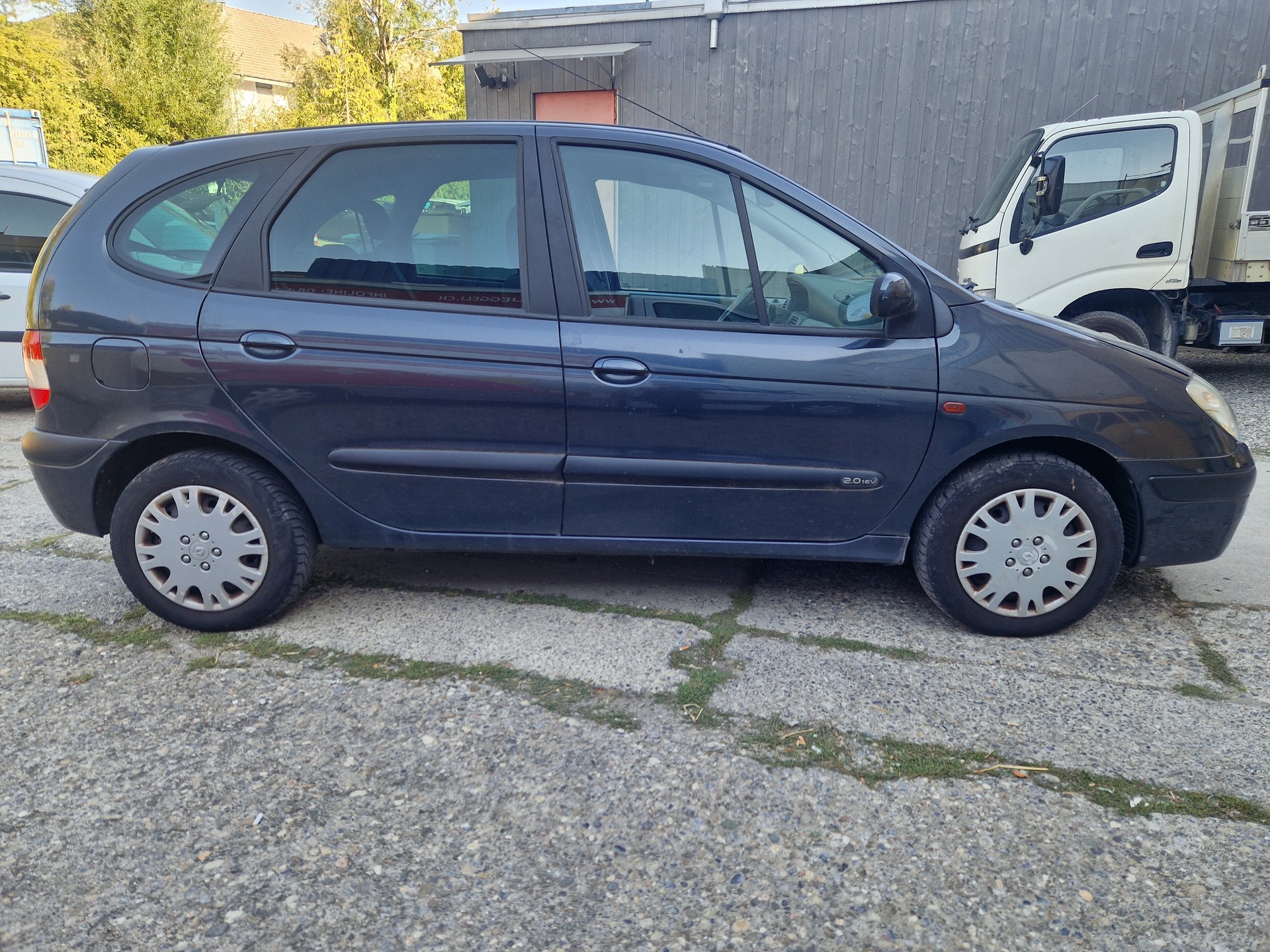 RENAULT Scénic 2.0 16V Fairway-image-3