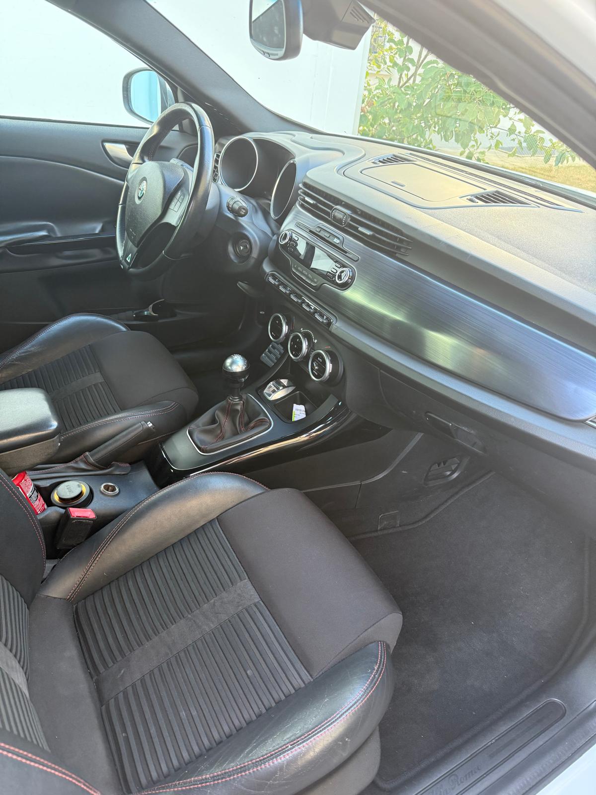 ALFA ROMEO 1750 TBi Quadrifoglio Verde-image-4