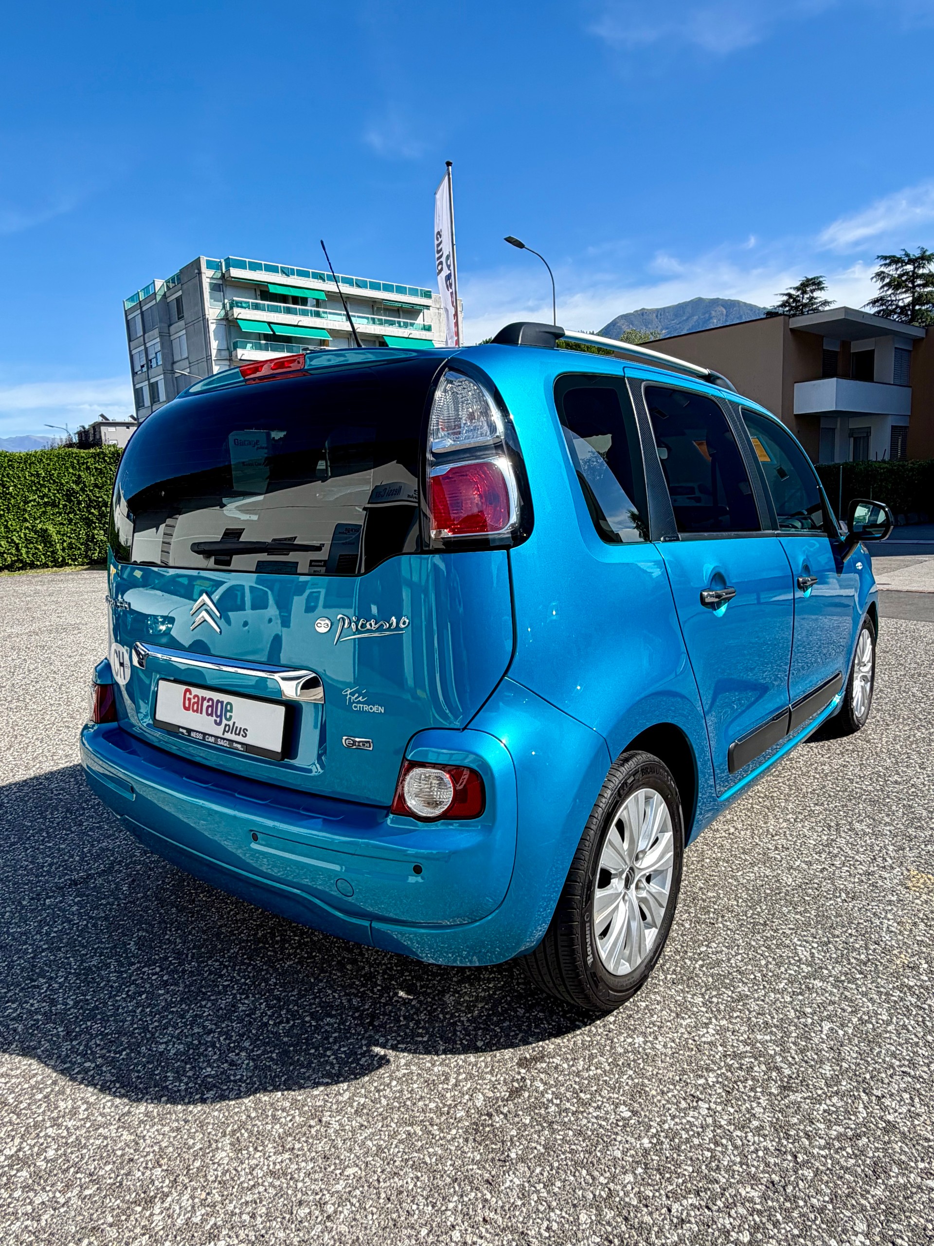 CITROEN C3 Picasso 1.6 HDi Exclusive EGS6-image-3
