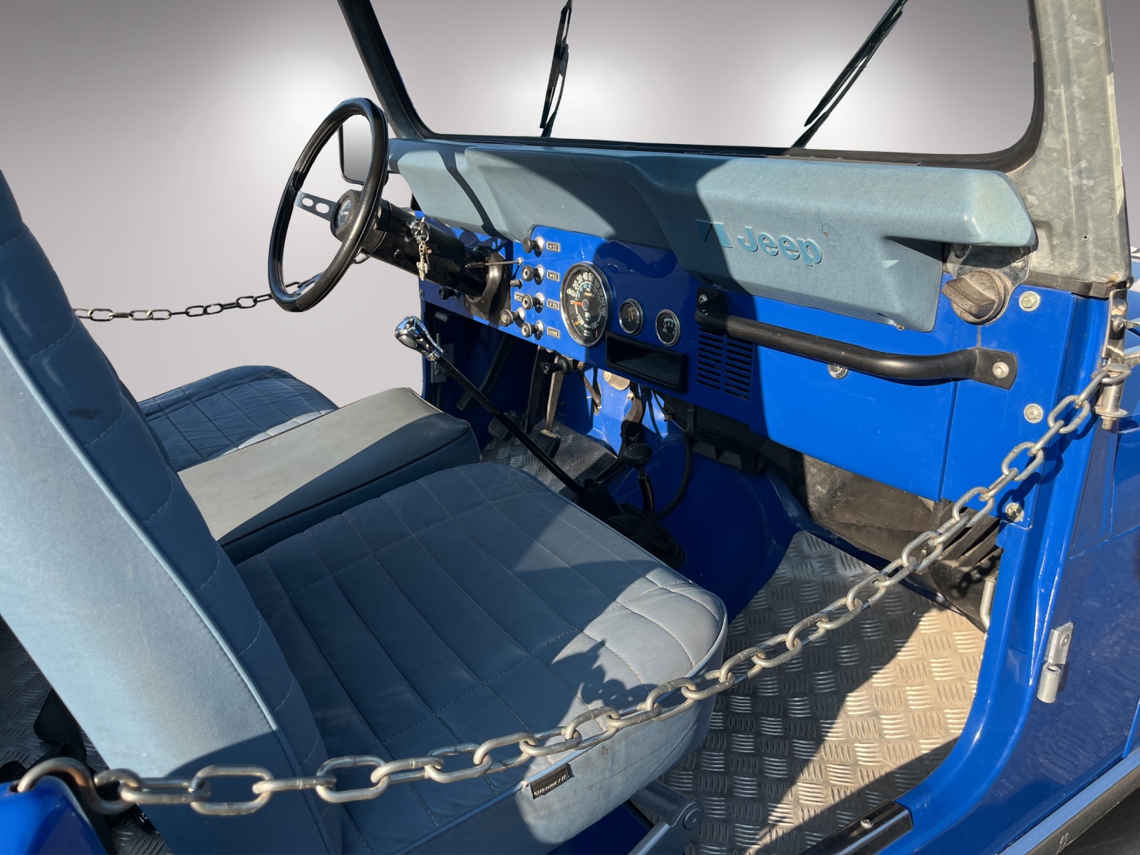 JEEP CJ-7 Renegade 4.2-image-10