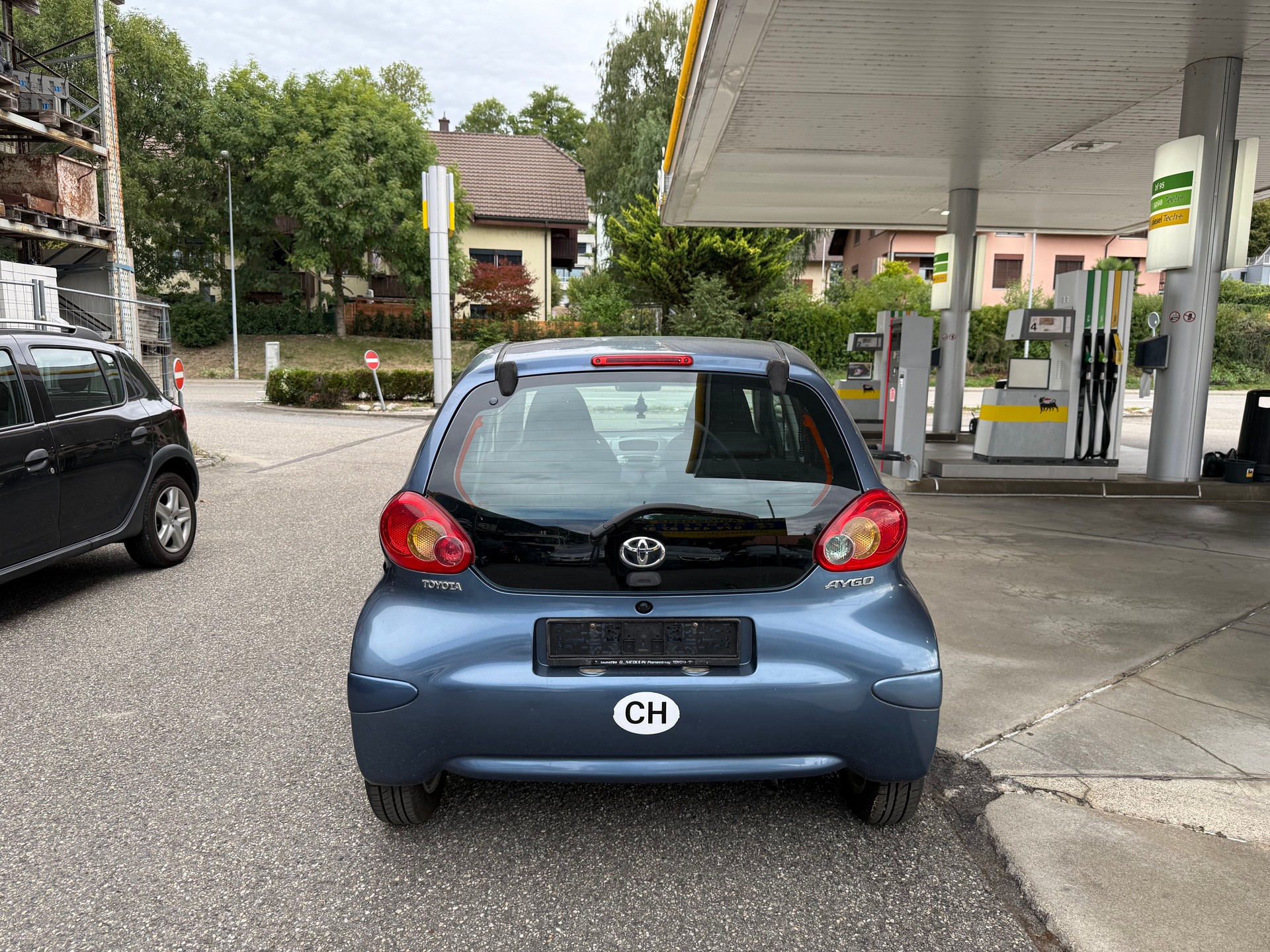 TOYOTA Aygo 1.0 blue-image-4