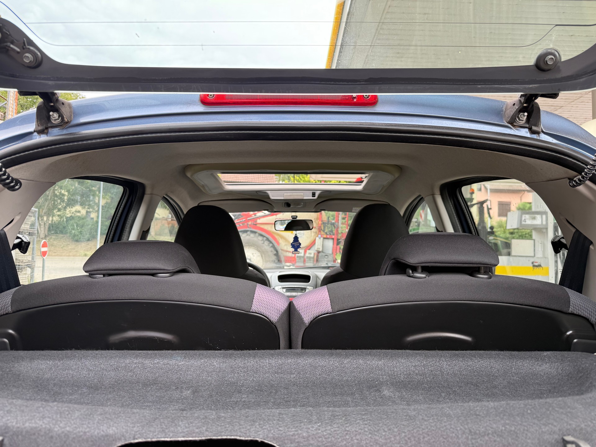 TOYOTA Aygo 1.0 blue-image-12