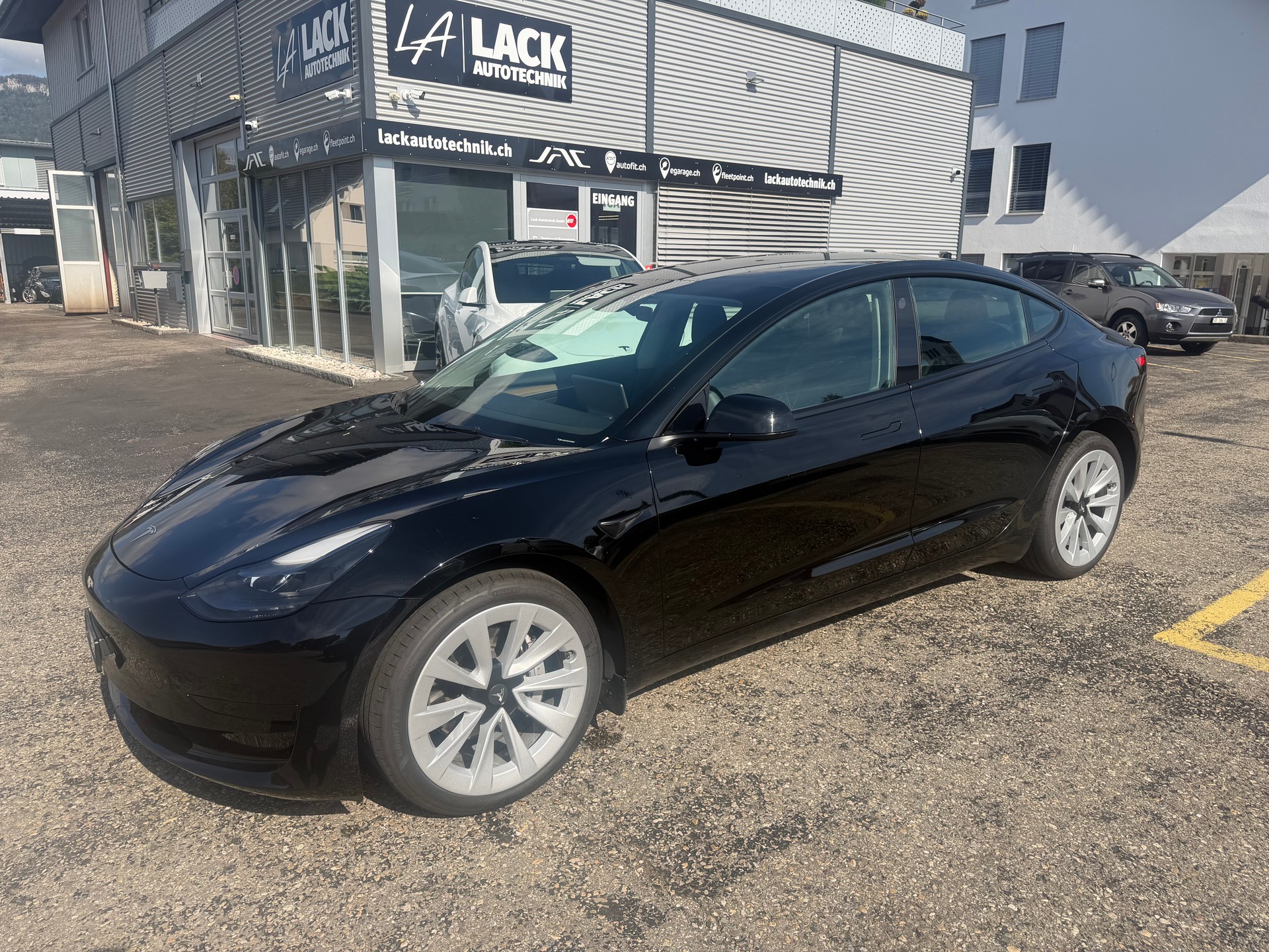TESLA Model 3