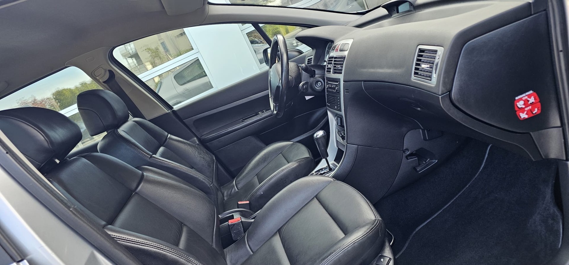PEUGEOT 307 2.0 16V XS-image-10