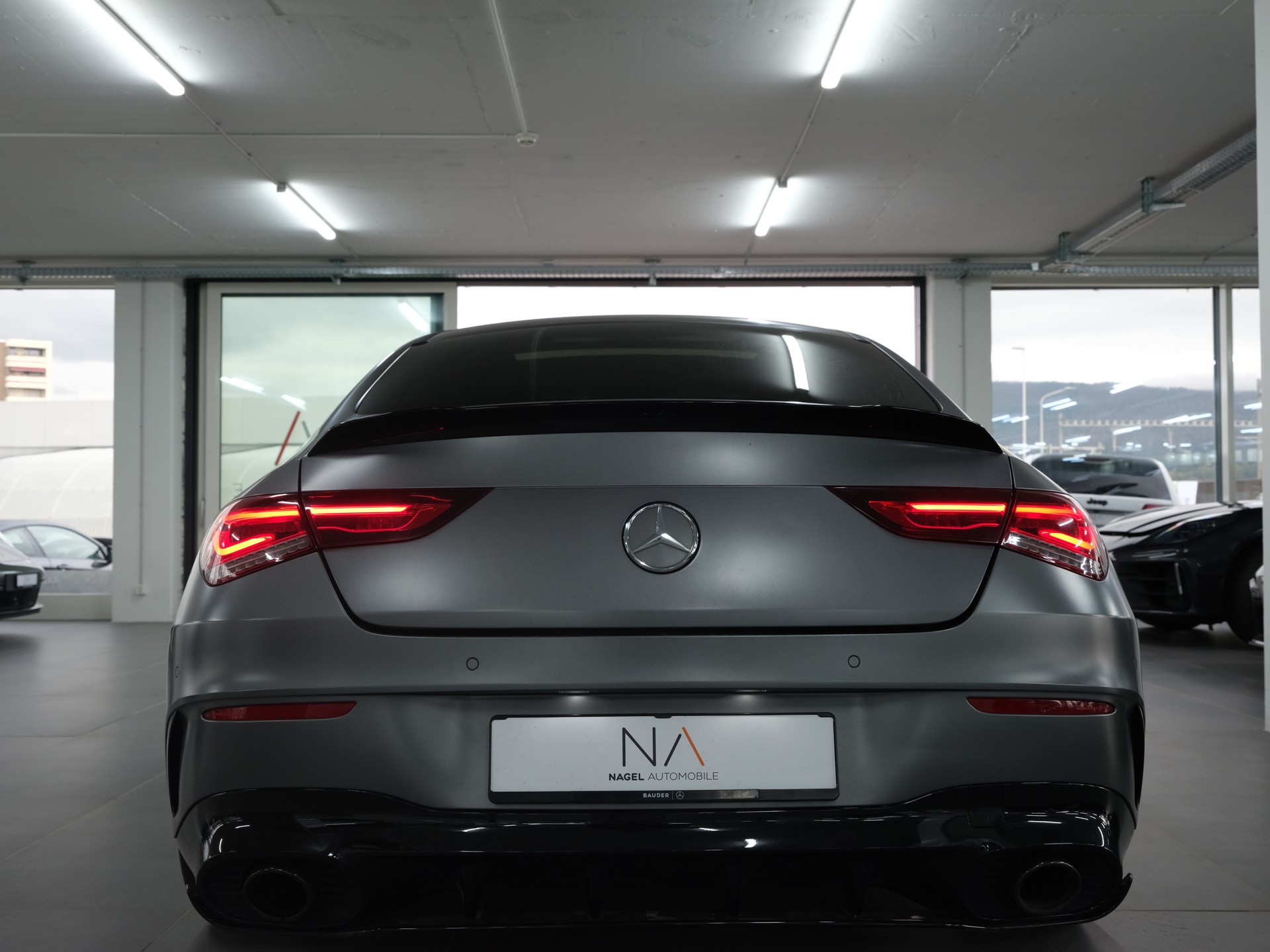 MERCEDES-BENZ CLA 35 AMG 4Matic 7G-DCT *Burmester* *AMG Performance* *Panorama*-showroom-element-3