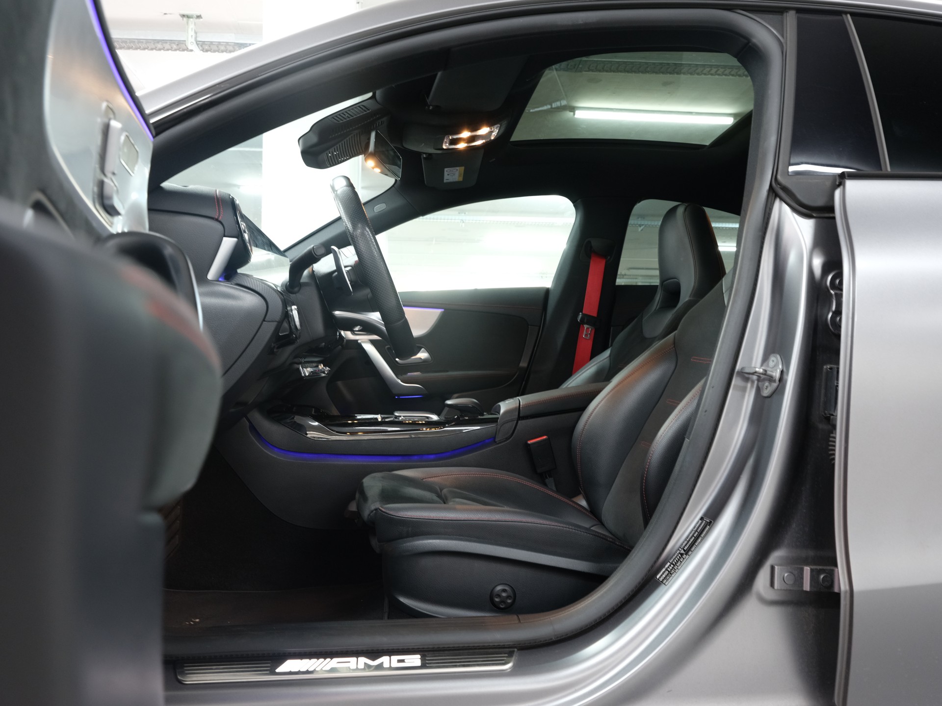 MERCEDES-BENZ CLA 35 AMG 4Matic 7G-DCT *Burmester* *AMG Performance* *Panorama*-image-21