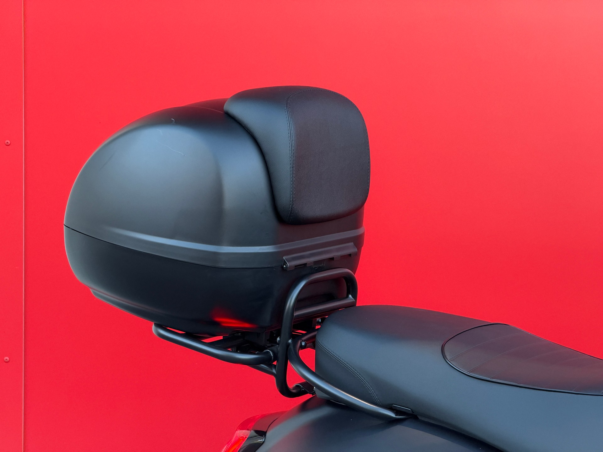 PIAGGIO Vespa GTS 300 HPE Super Notte ABS/ASR-image-14