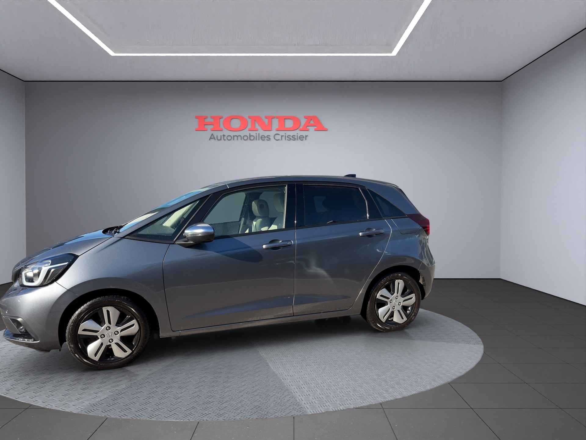 HONDA Jazz 1.5 i-MMD Executive-showroom-element-3