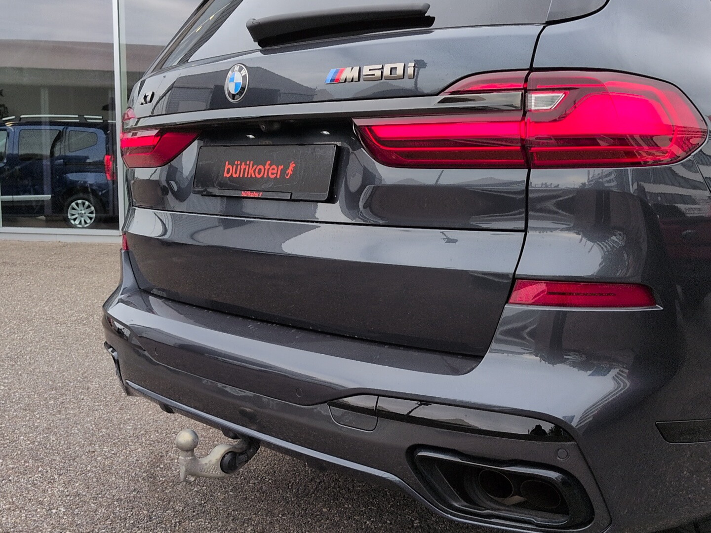 BMW X7 M50i-image-14