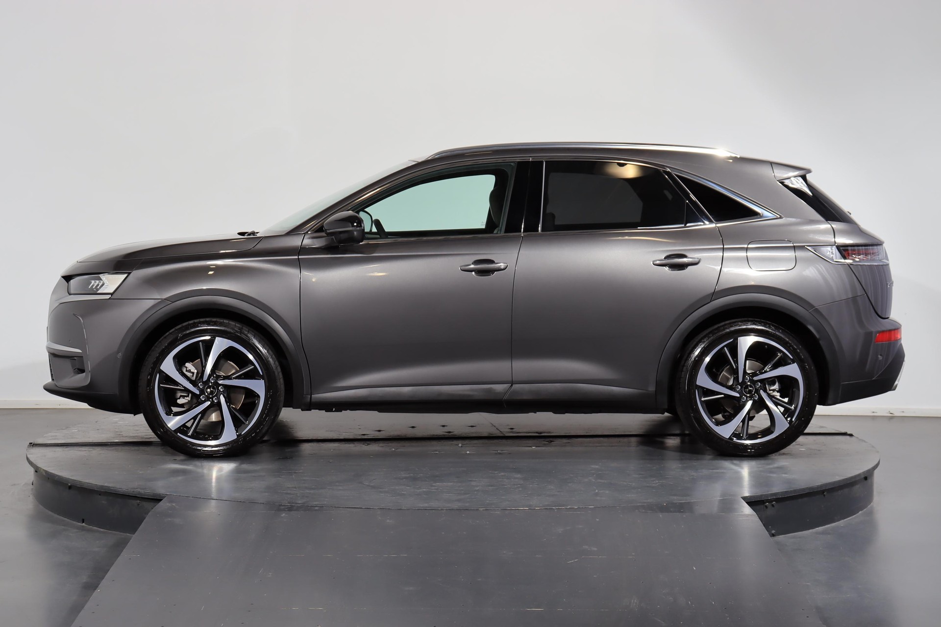 DS AUTOMOBILES 7 Crossback 1.6 E-Tense Rivoli 4x4-showroom-element-2