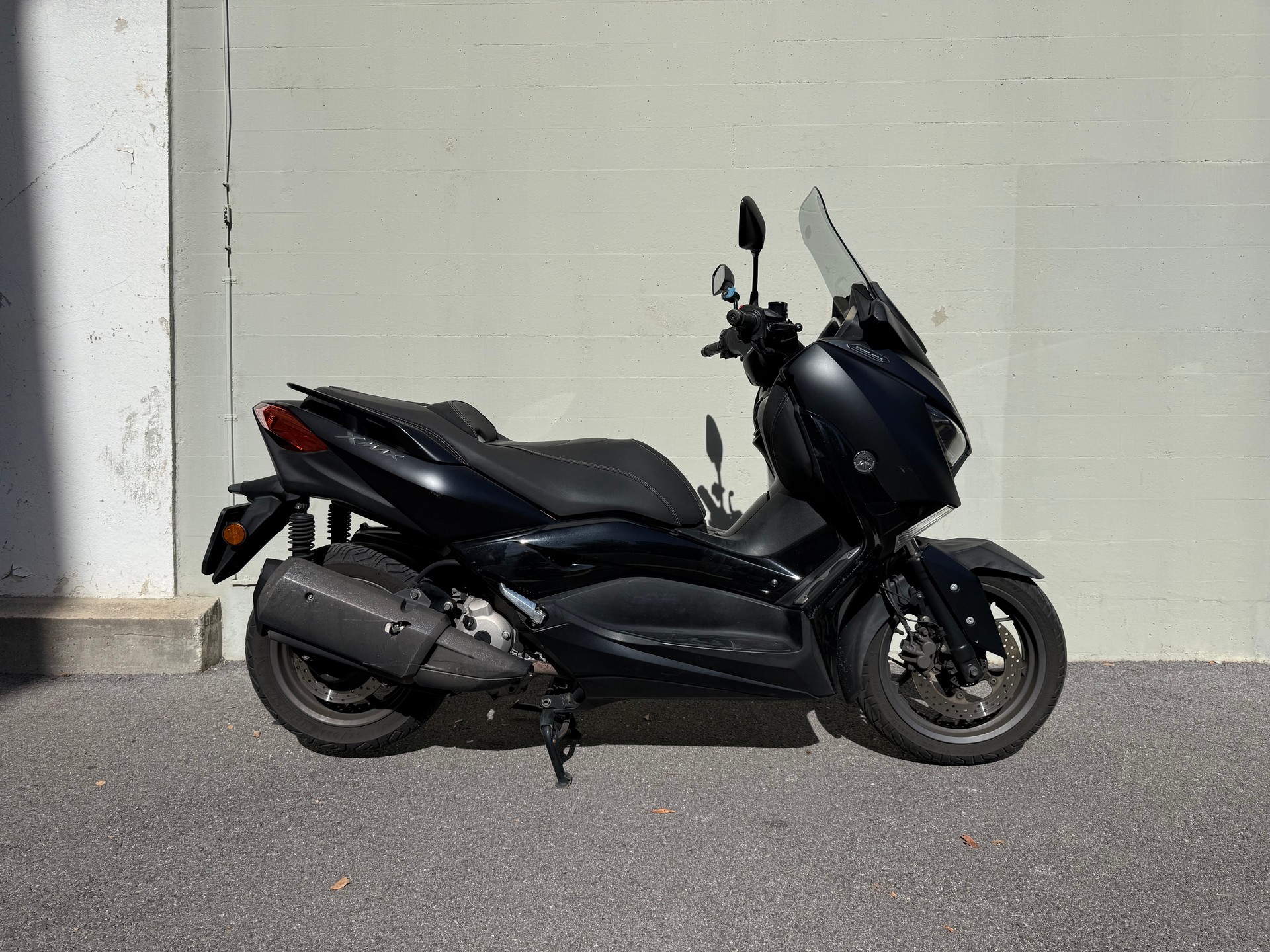 YAMAHA X-Max 300 Iron Max ABS-image-2