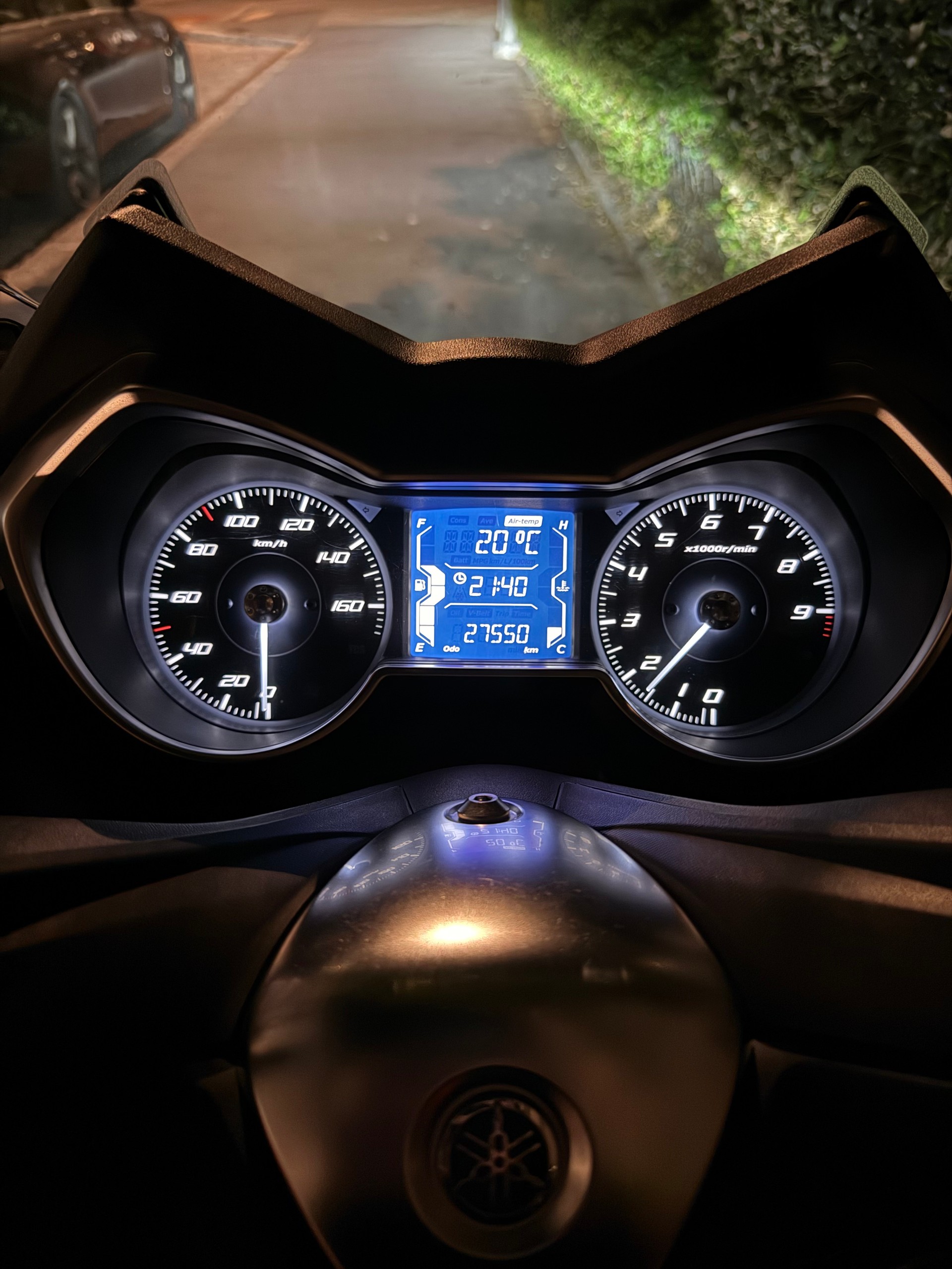 YAMAHA X-Max 300 Iron Max ABS-image-1