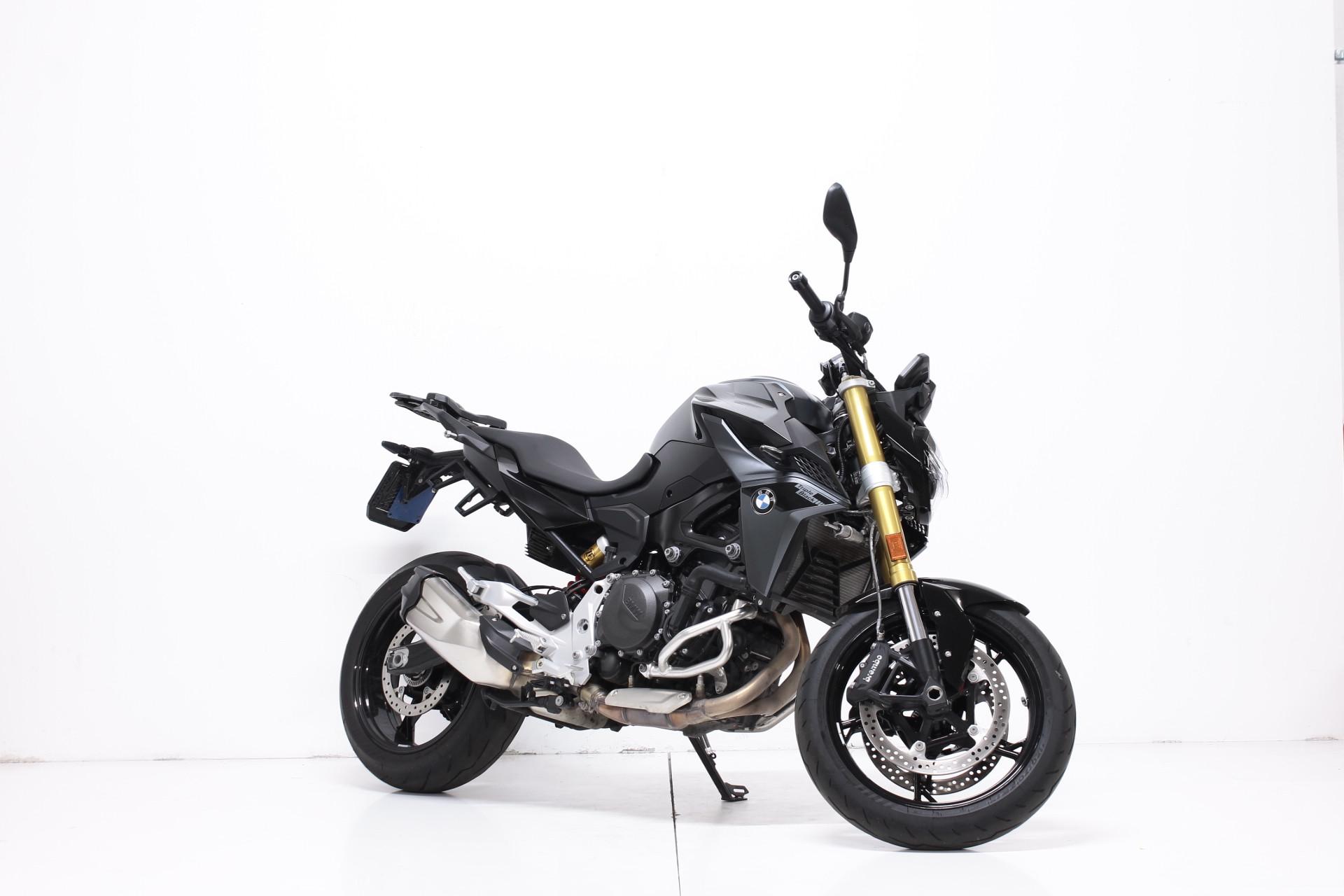 BMW F 900 R Triple Black-image-0
