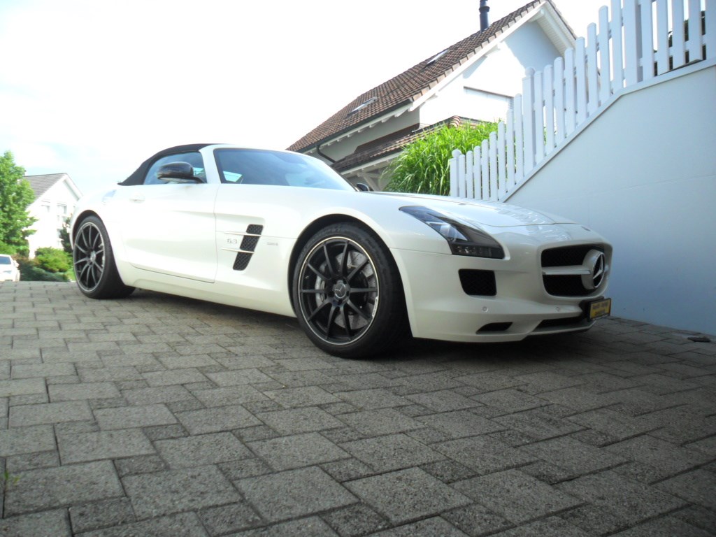 MERCEDES-BENZ SLS 63 AMG Speedshift-image-1