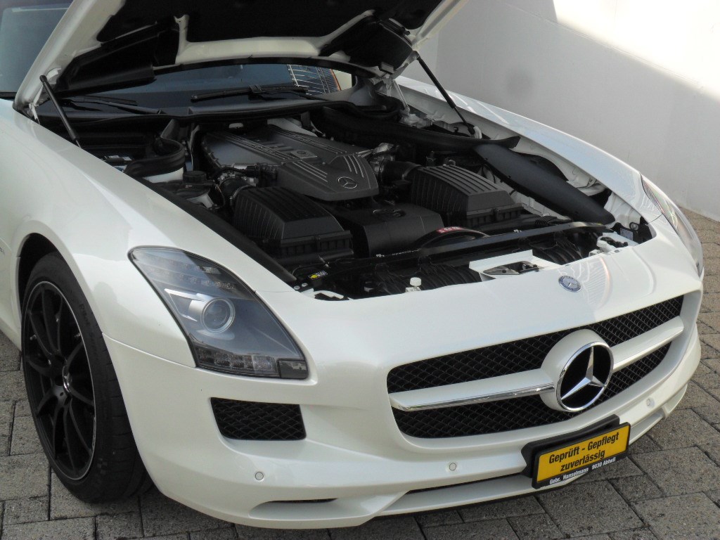 MERCEDES-BENZ SLS 63 AMG Speedshift-image-8