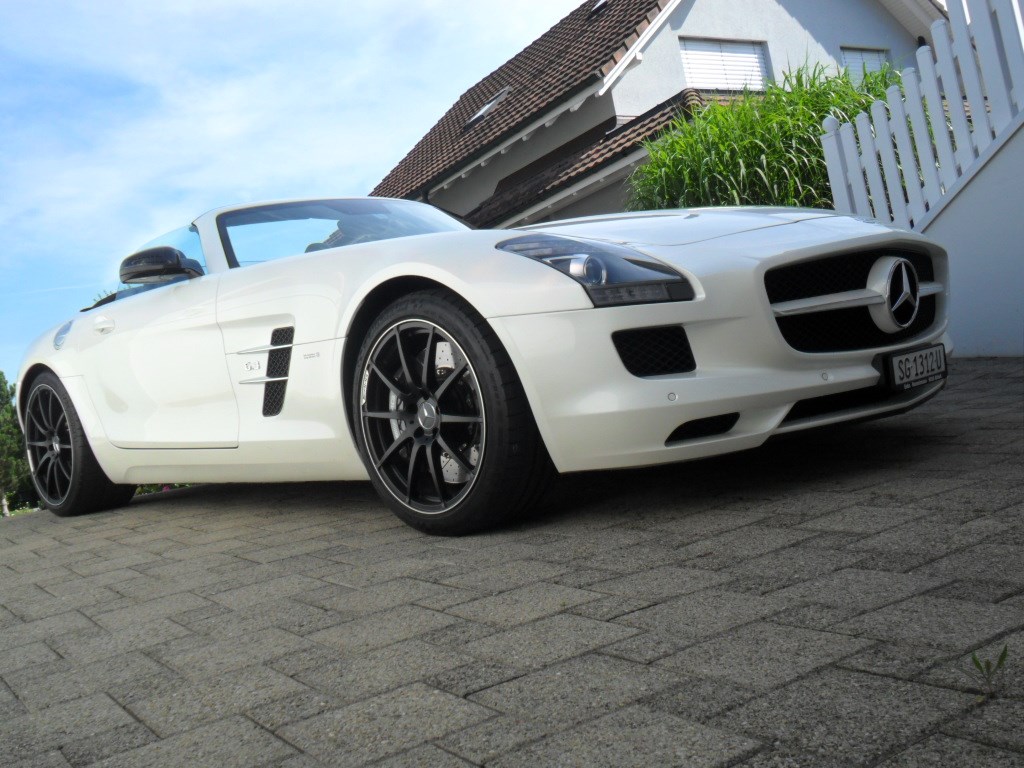 MERCEDES-BENZ SLS 63 AMG Speedshift-image-2