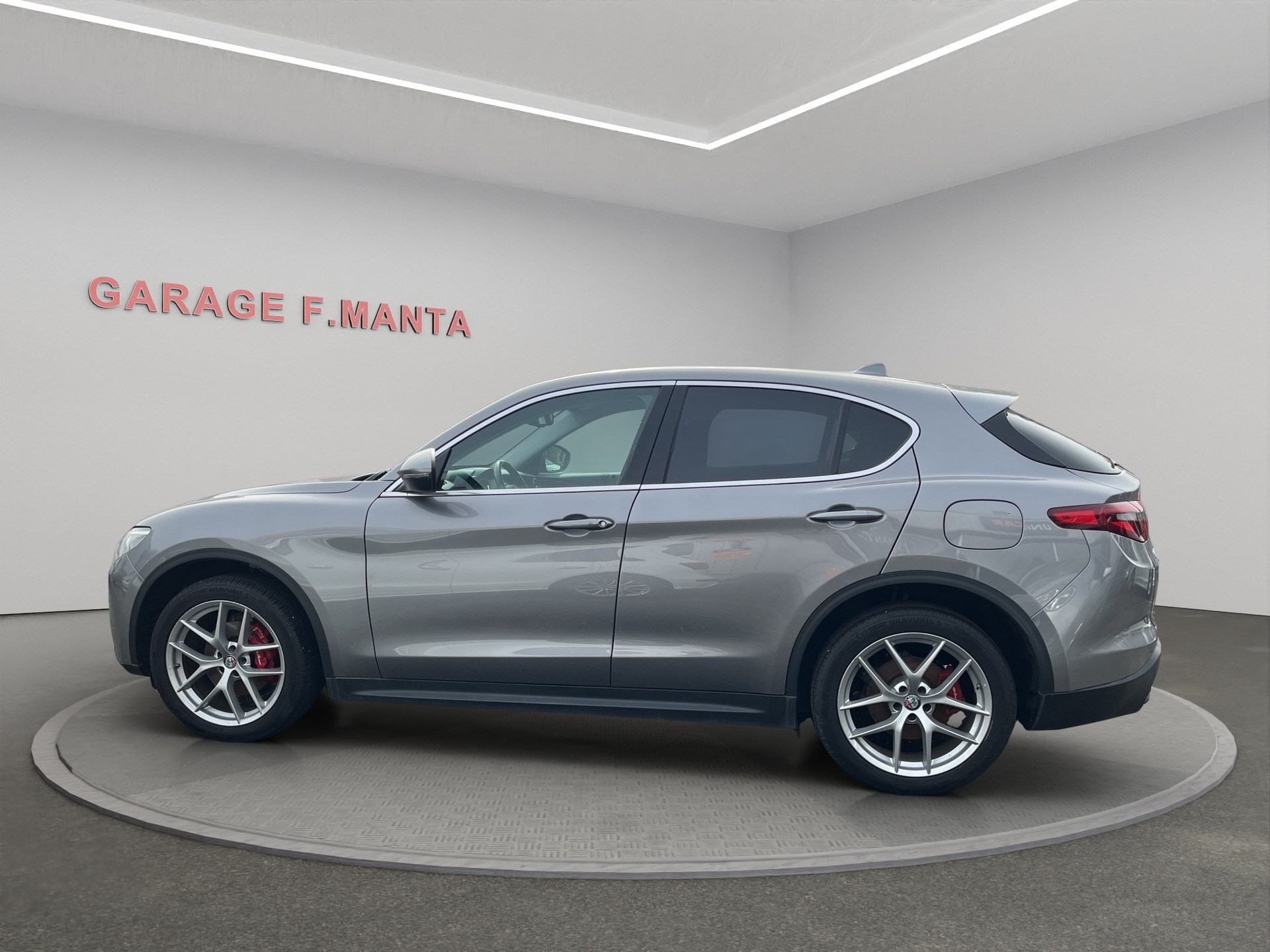 ALFA ROMEO Stelvio 2.0 First Edition Q4 Automatic Anhängerkupplung-image-2