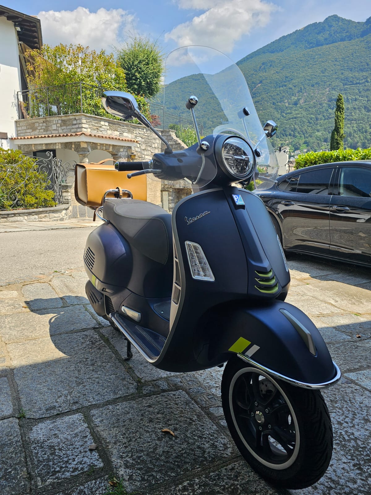 PIAGGIO Vespa GTS 125 Super Tech ABS-image-3