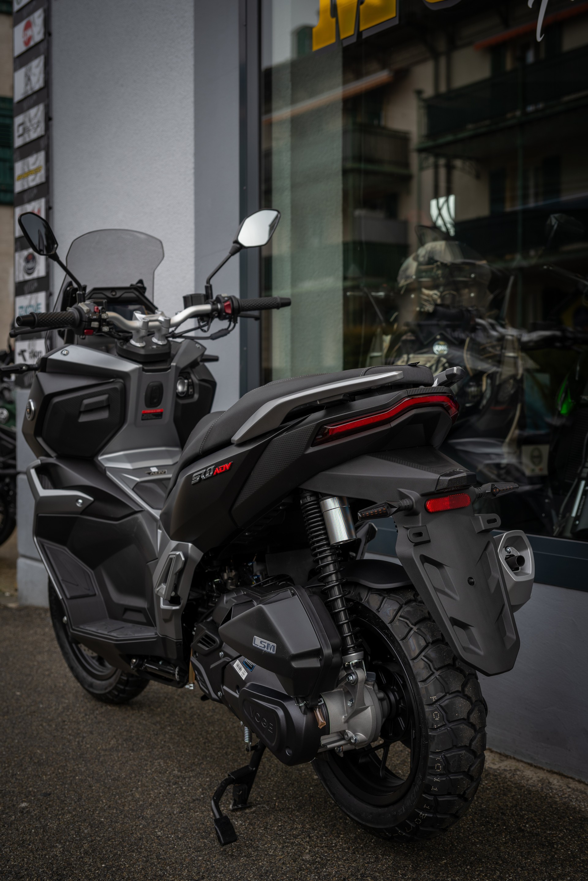 VOGE SR1 ADV 125-image-1