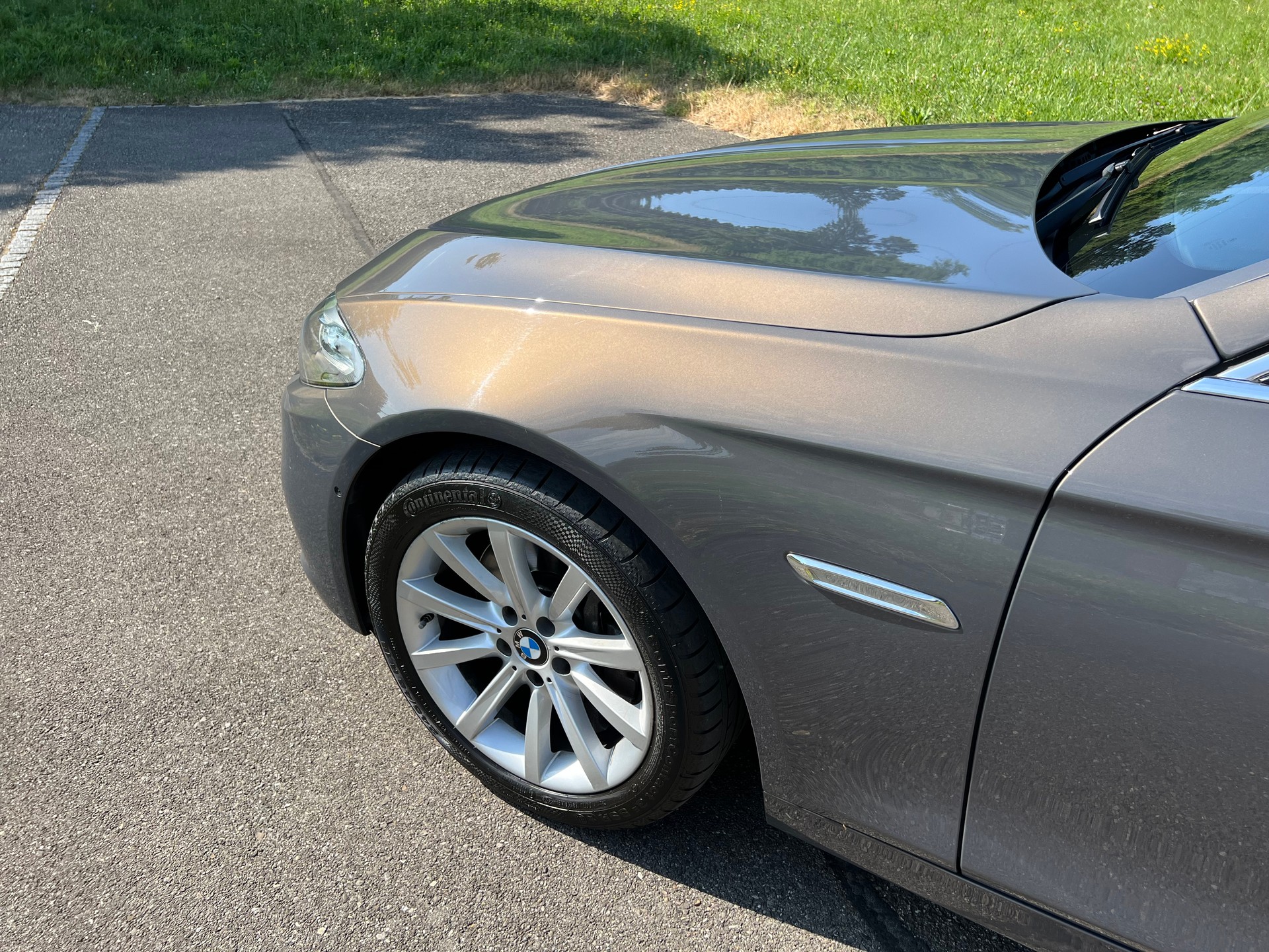 BMW 528i Touring xDrive Luxury Line Steptronic. TOP ZUSTAND. SAUBER UND GEPFLEGT. VIEL ZUBEHÖR !! PREIS 14`900.--image-14