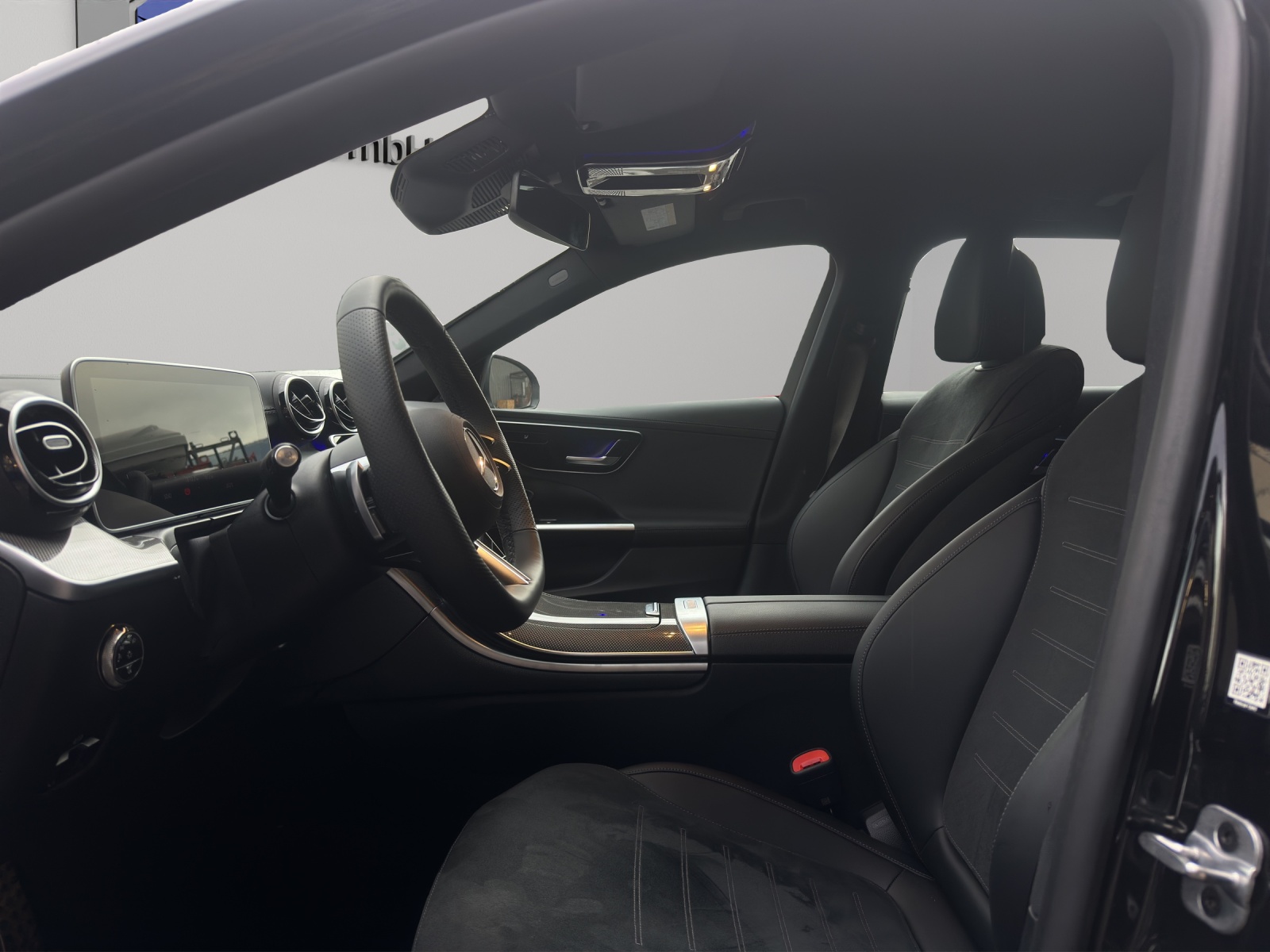 MERCEDES-BENZ C 300 T AMG-LINE-image-6