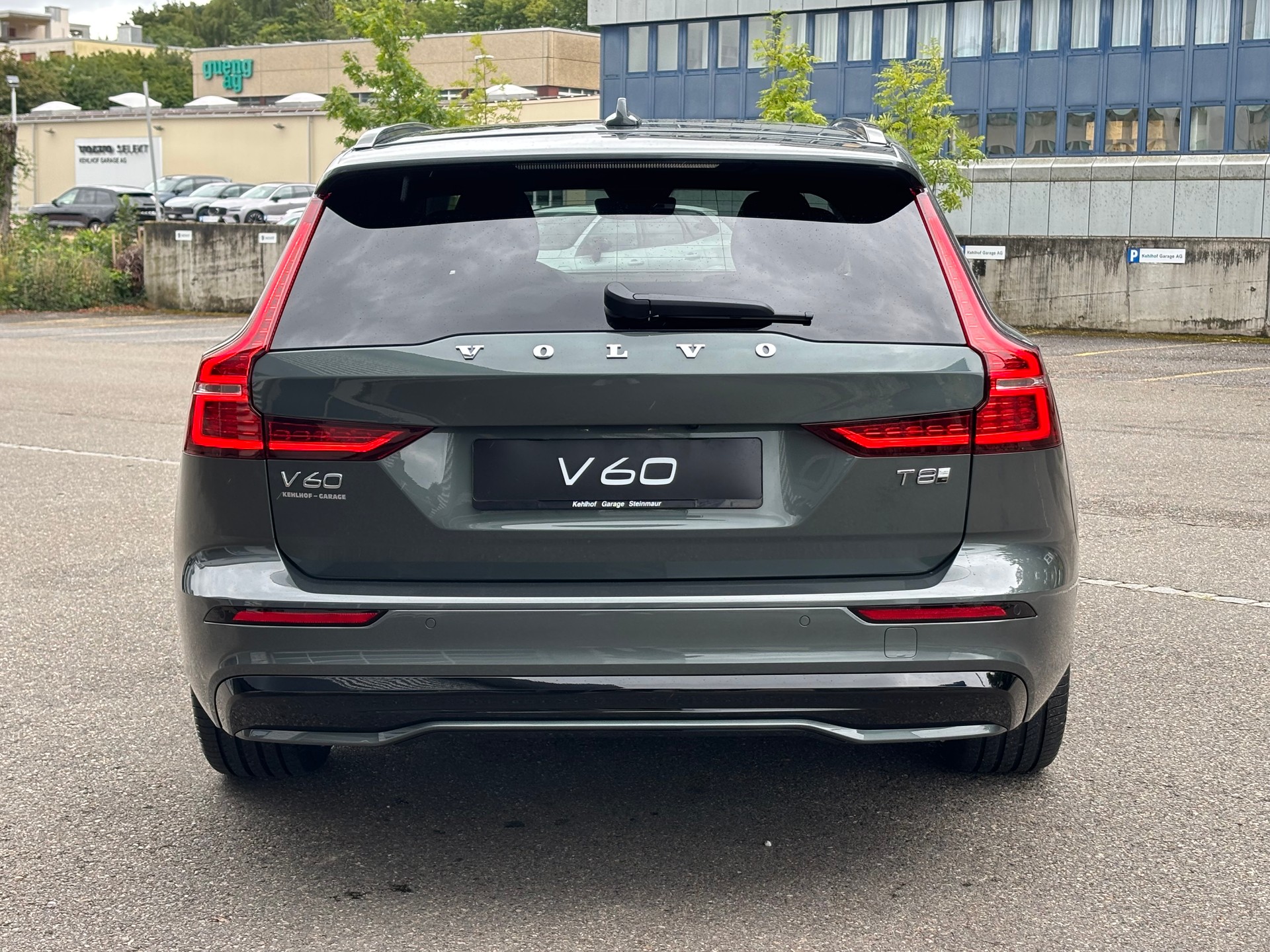 VOLVO V60 2.0 T8 TE Ultra Dark eAWD-image-8