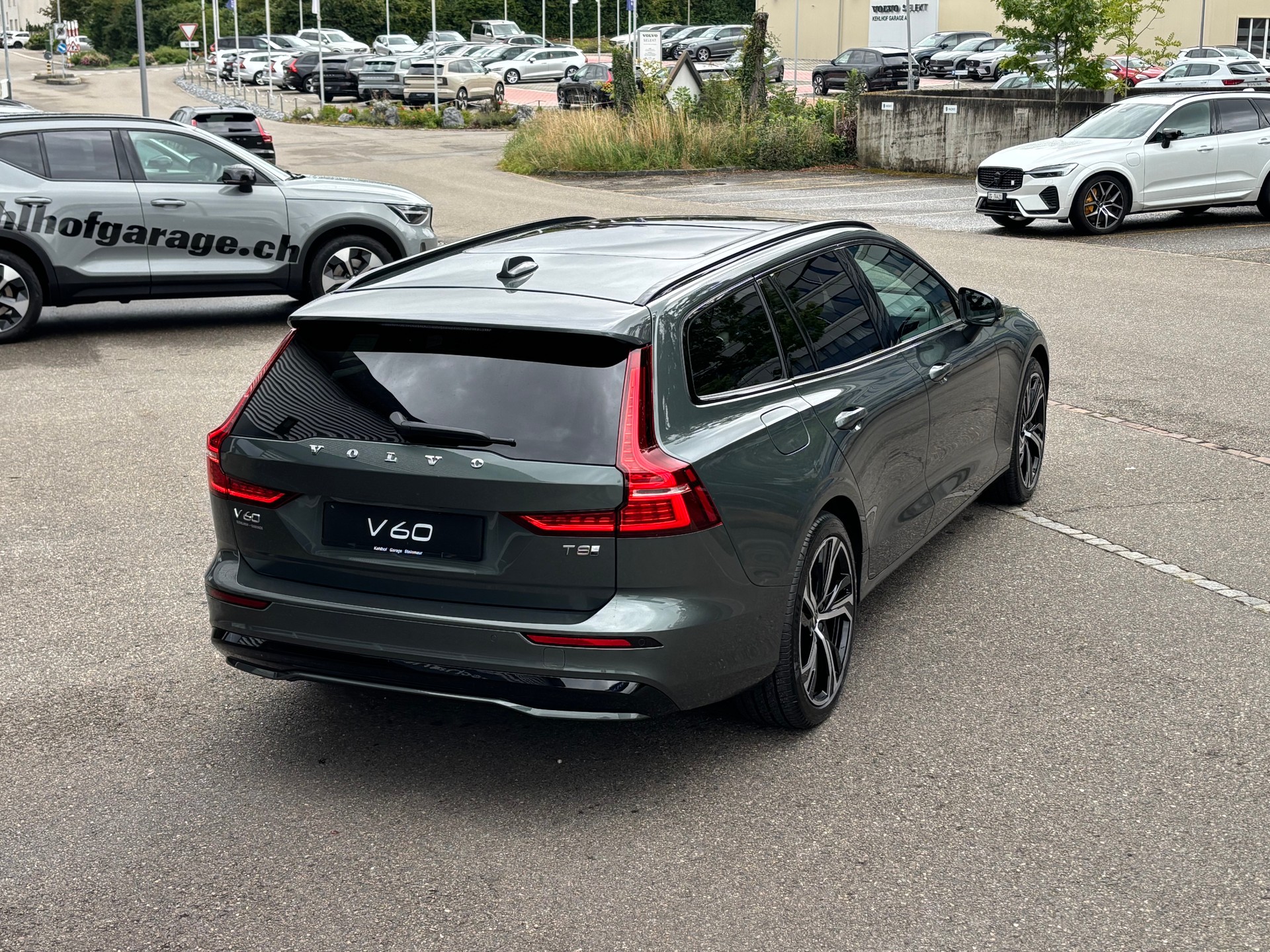 VOLVO V60 2.0 T8 TE Ultra Dark eAWD-image-5