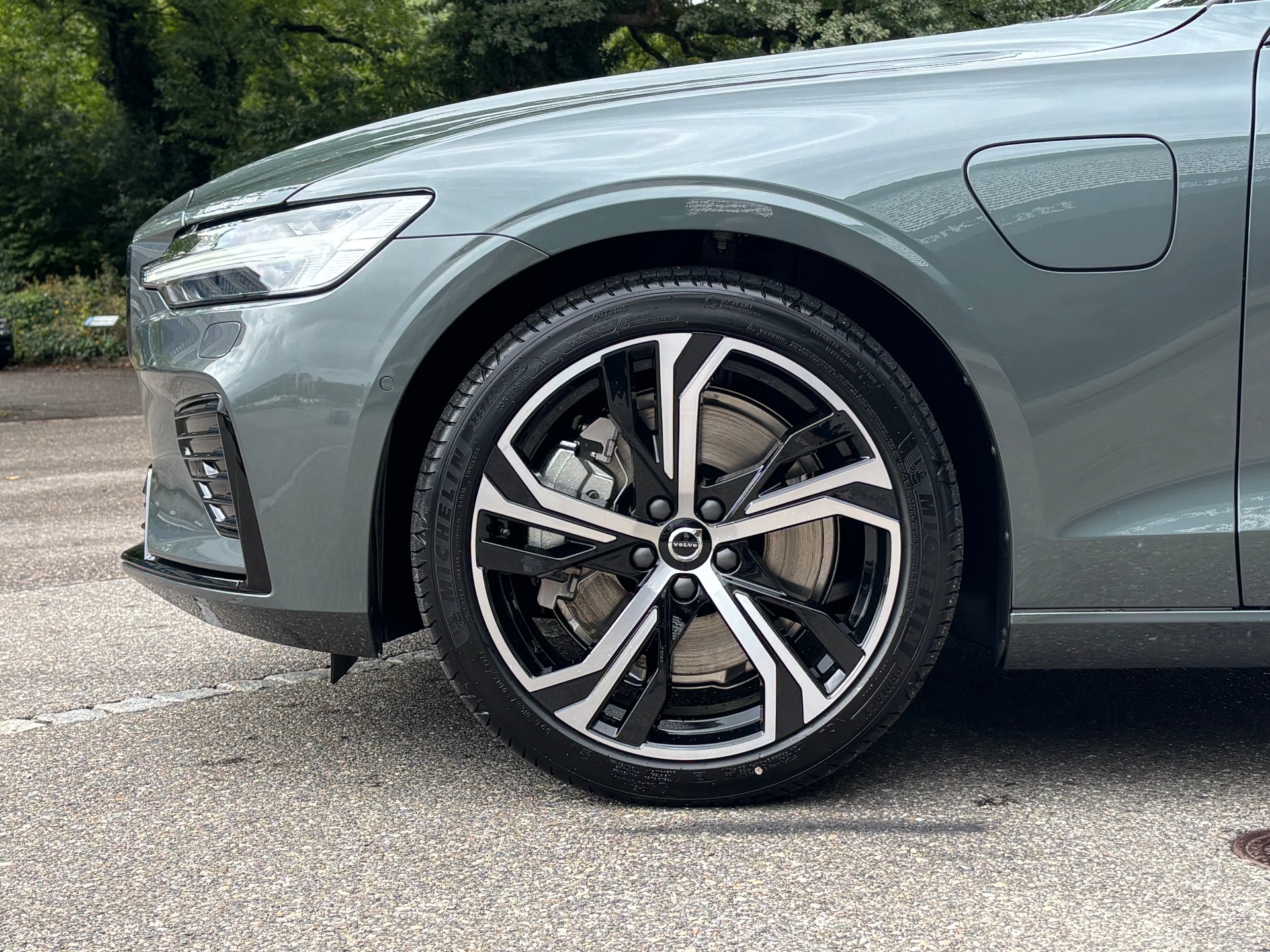 VOLVO V60 2.0 T8 TE Ultra Dark eAWD-showroom-element-1