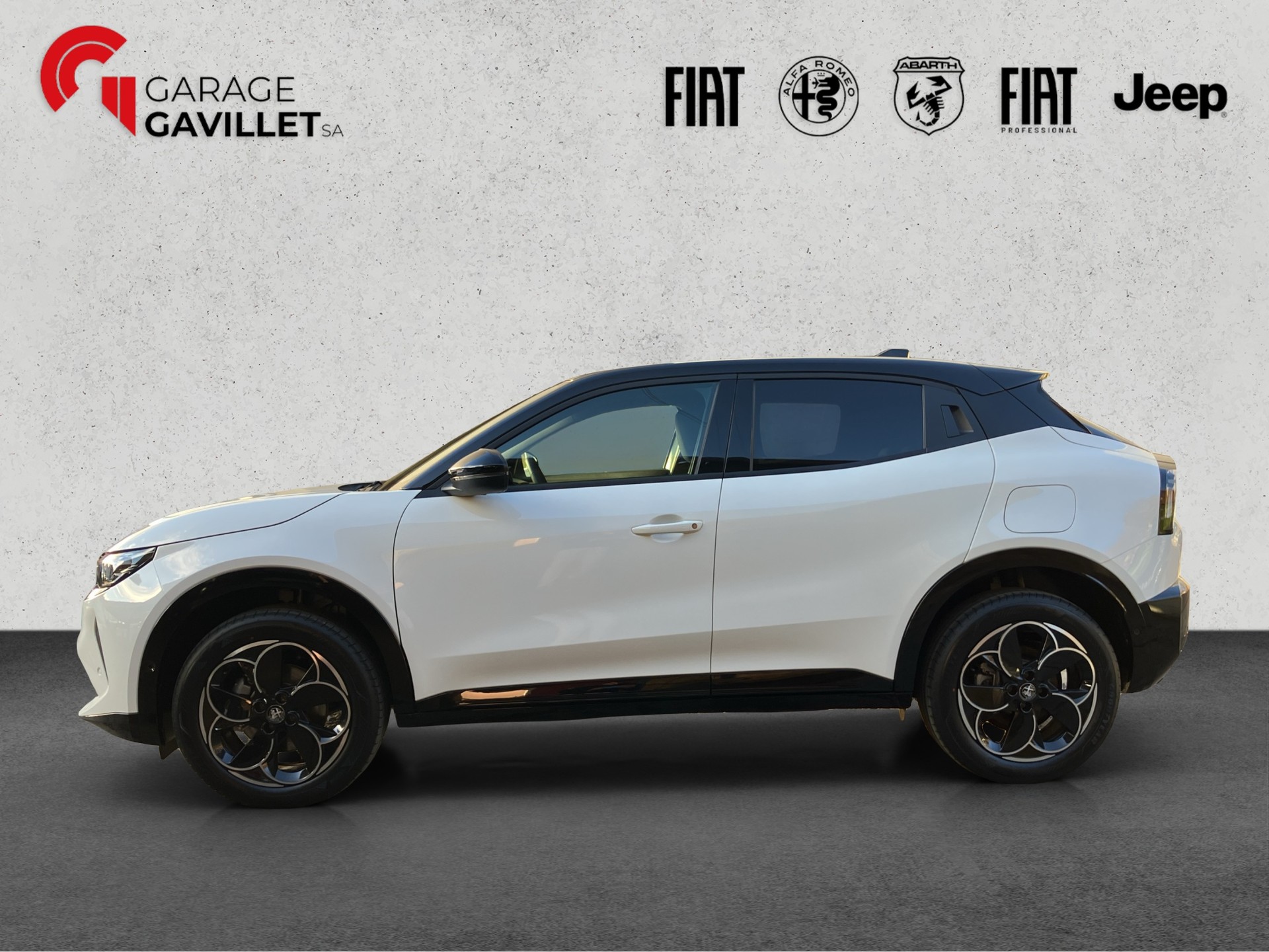 ALFA ROMEO Junior 1.2 Ibrida Q4-image-2