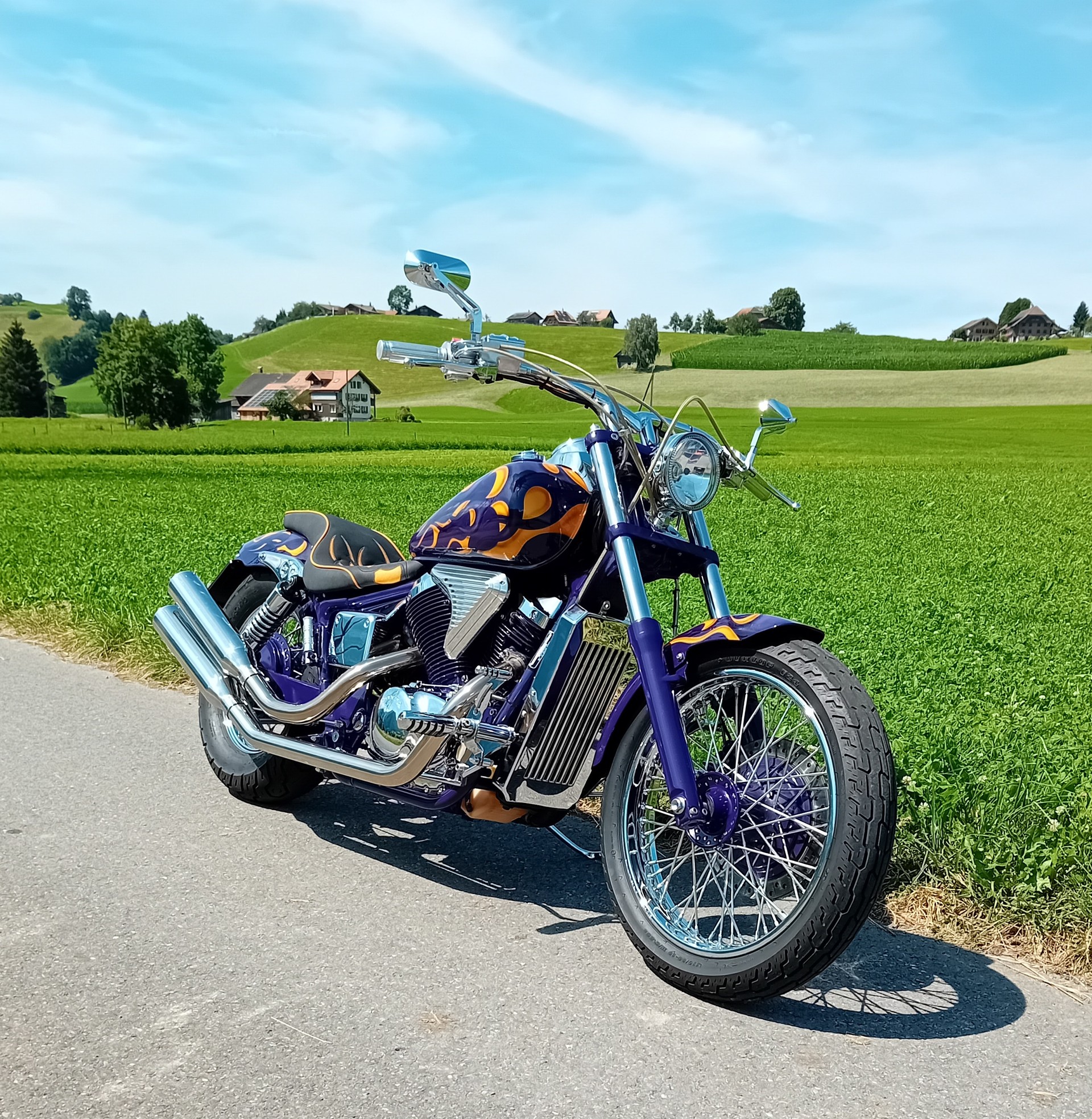HONDA VT 750 DC Black Widow-image-1