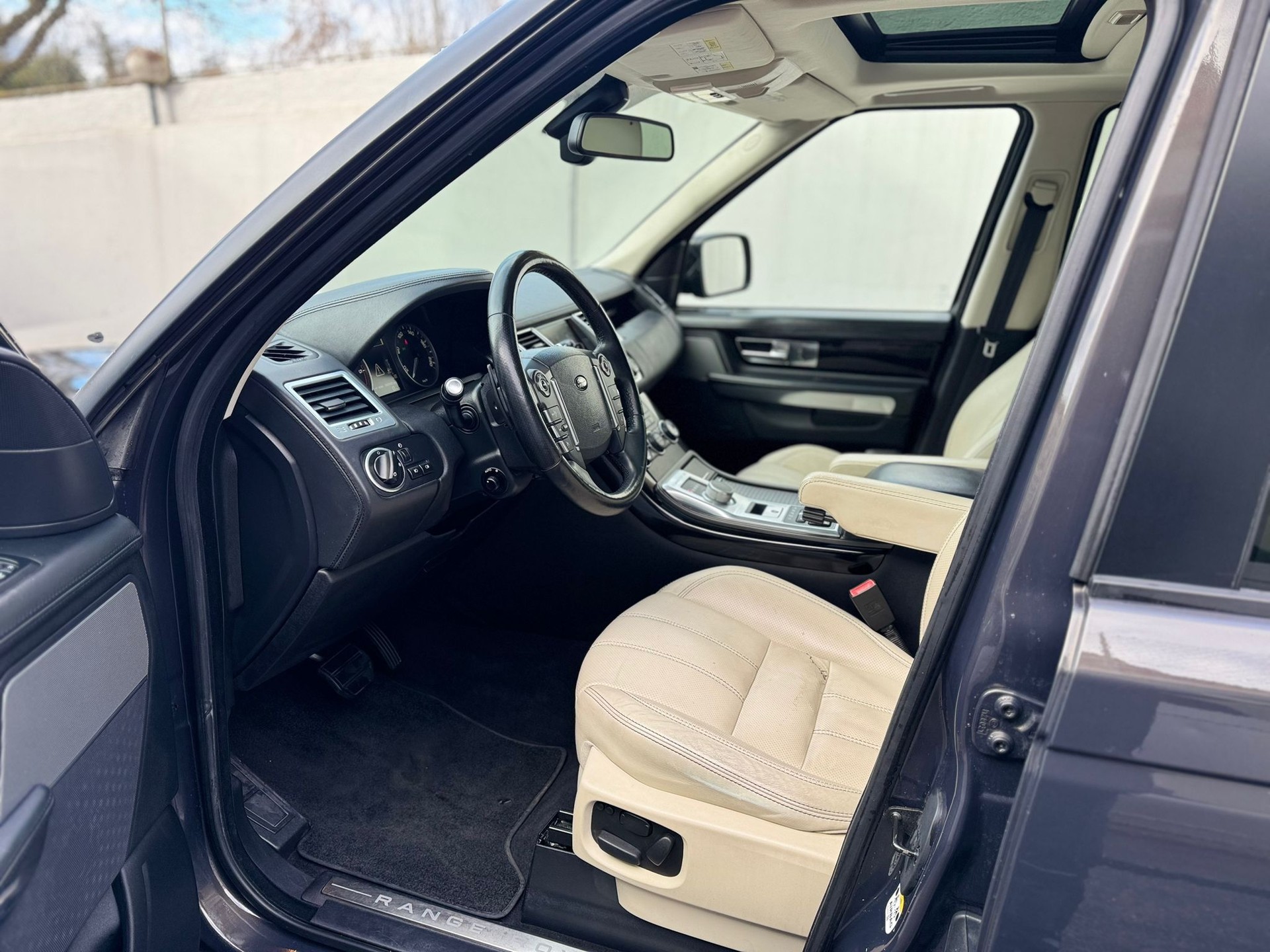 LAND ROVER Range Rover Sport 3.0 TDV6 HSE Automatic-image-6