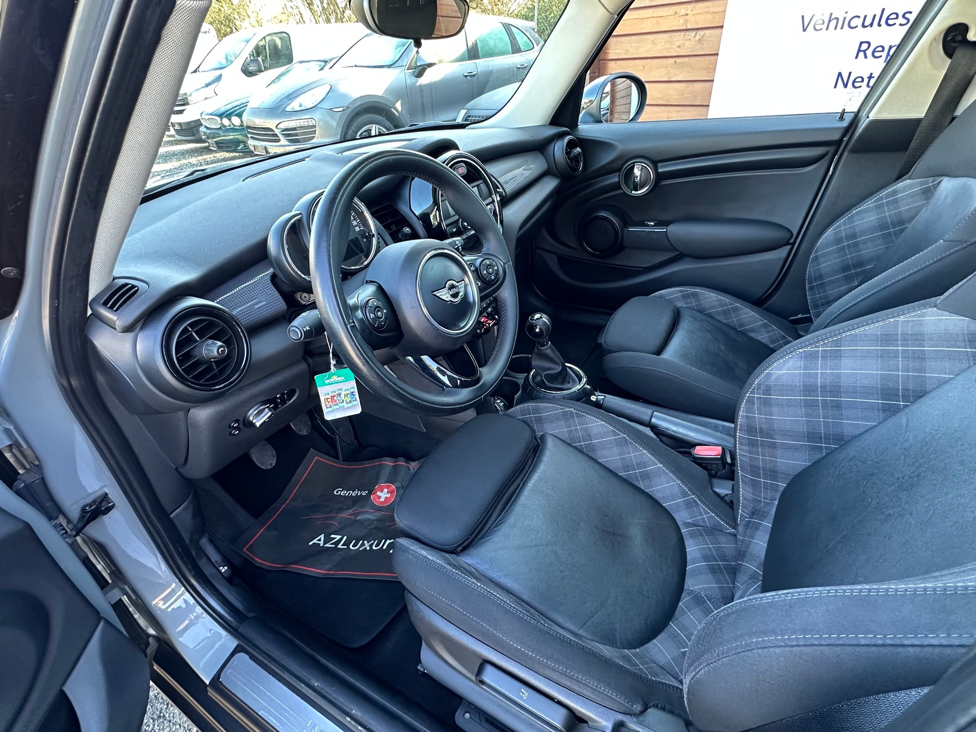 MINI Cooper-image-9