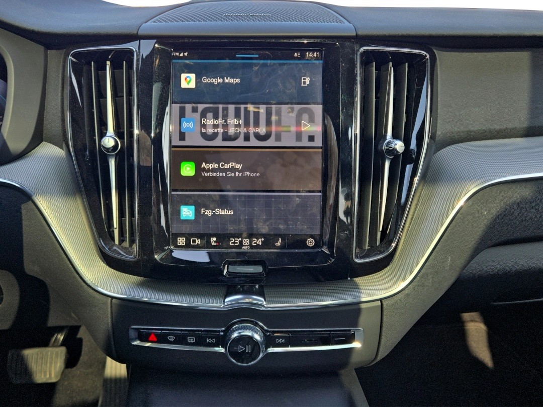 VOLVO XC60 T8 eAWD PluginHybrid Plus Dark Geartronic-image-13
