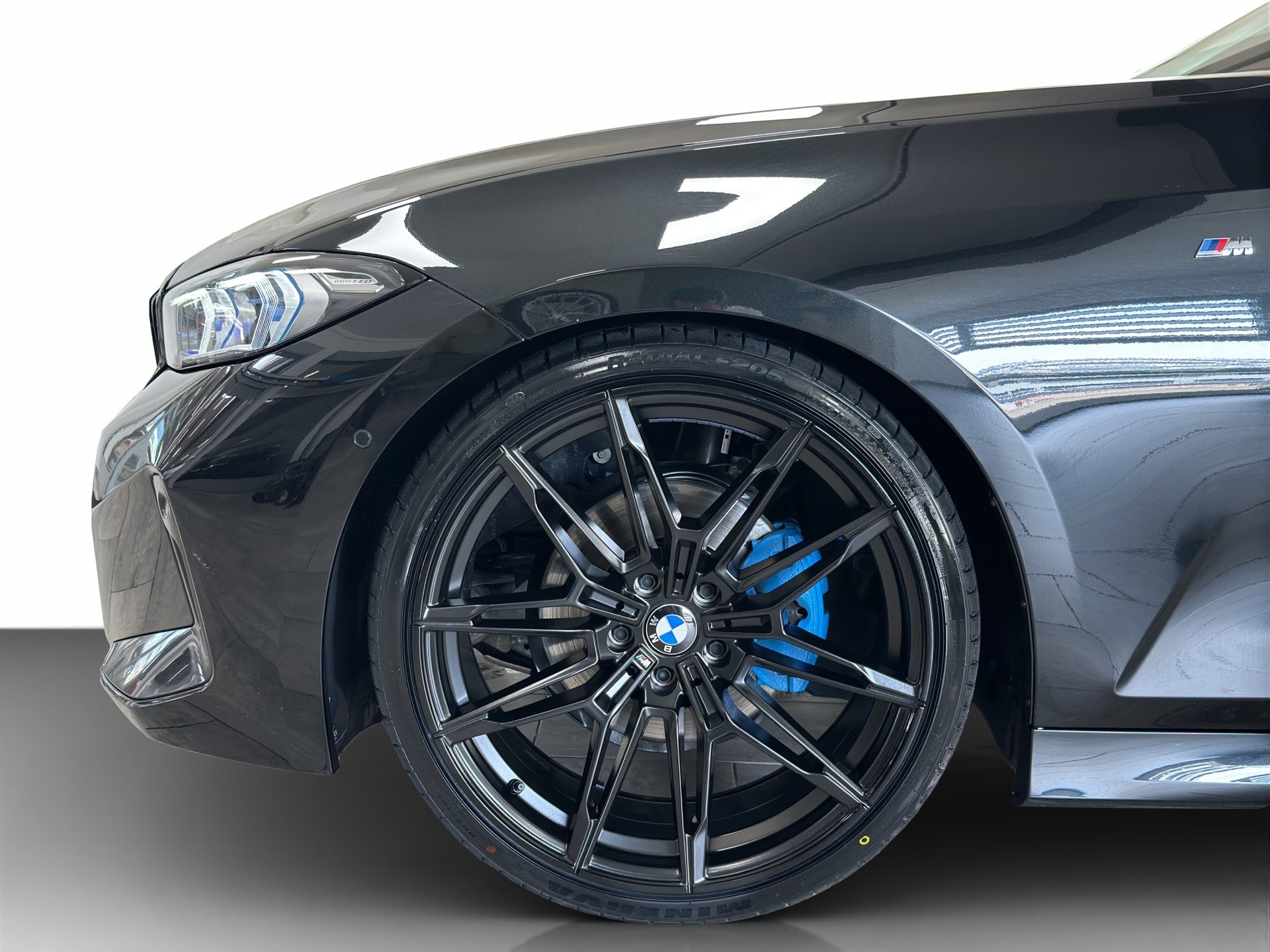 BMW 320d xDrive 48V Steptronic M Sport-showroom-element-1