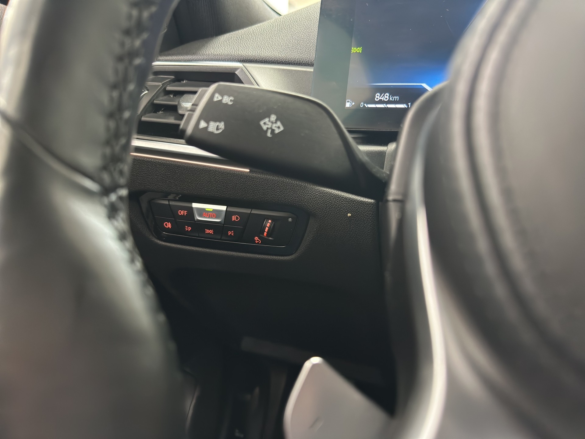 BMW 320d xDrive 48V Steptronic M Sport-image-24