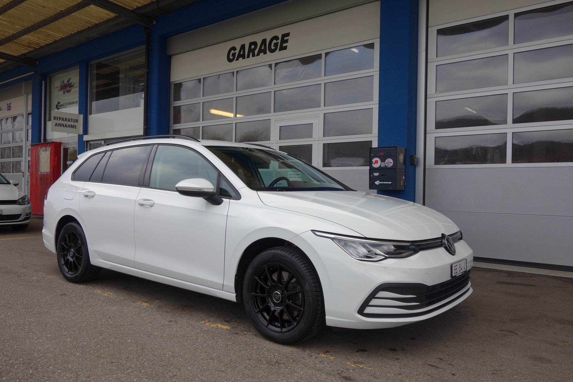 VW Golf Variant 2.0 TDI Life DSG 4Motion-showroom-element-1