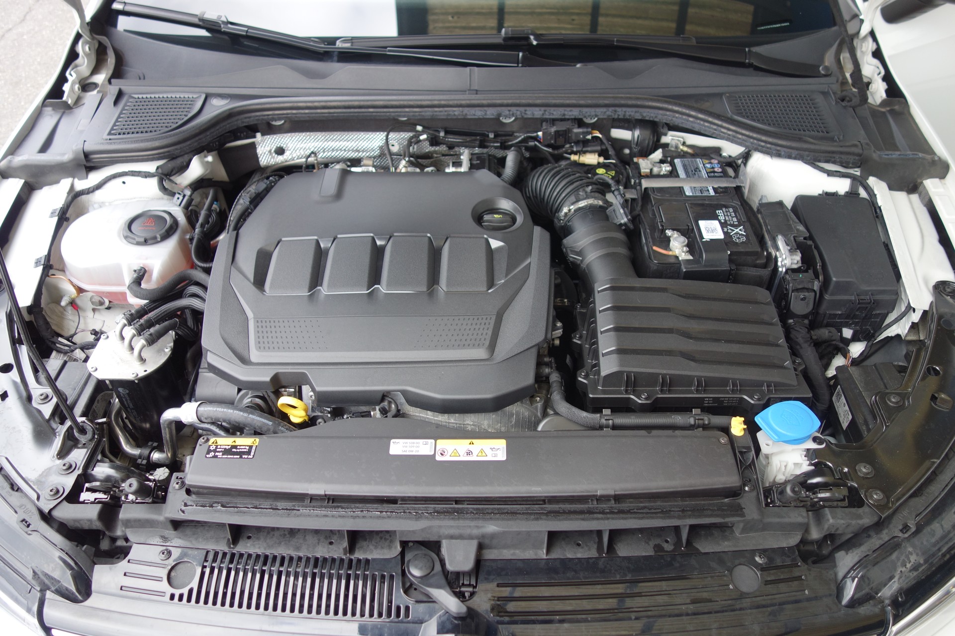 VW Golf Variant 2.0 TDI Life DSG 4Motion-image-22