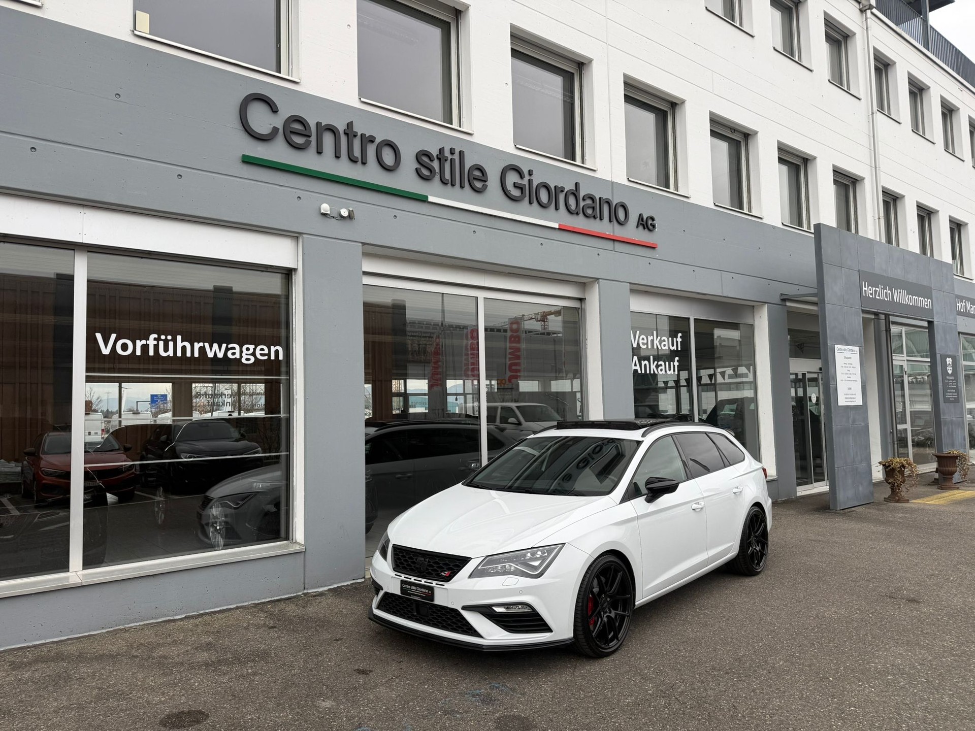 SEAT Leon ST 2.0 TSI Cupra 300 4 Drive DSG