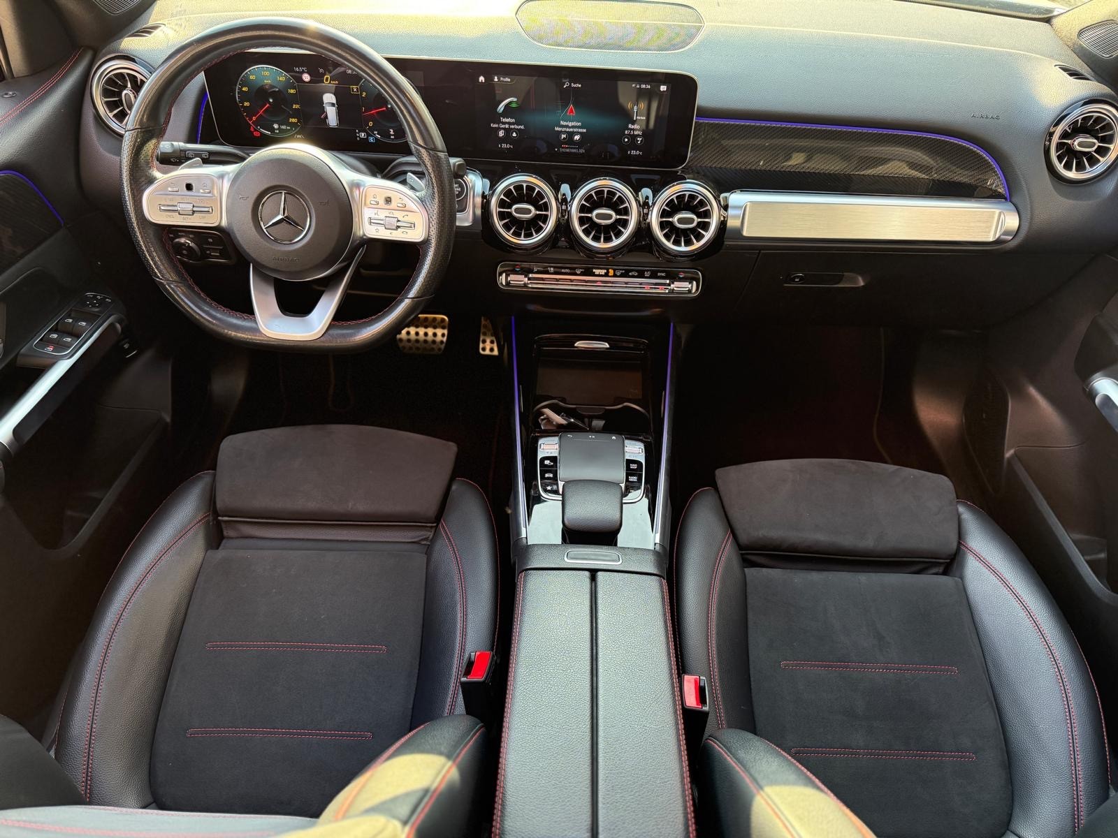 MERCEDES-BENZ GLB 250 4Matic AMG Line 8G-Tronic-image-13