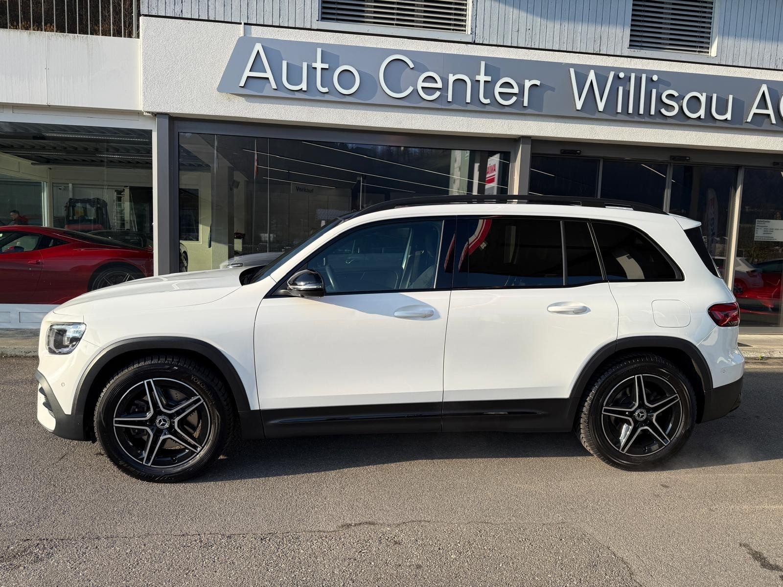 MERCEDES-BENZ GLB 250 4Matic AMG Line 8G-Tronic-image-8