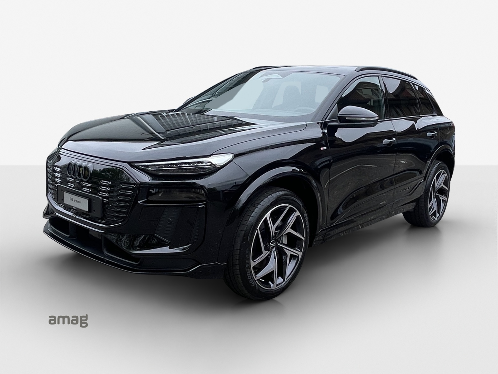 AUDI Q6 e-tron quattro