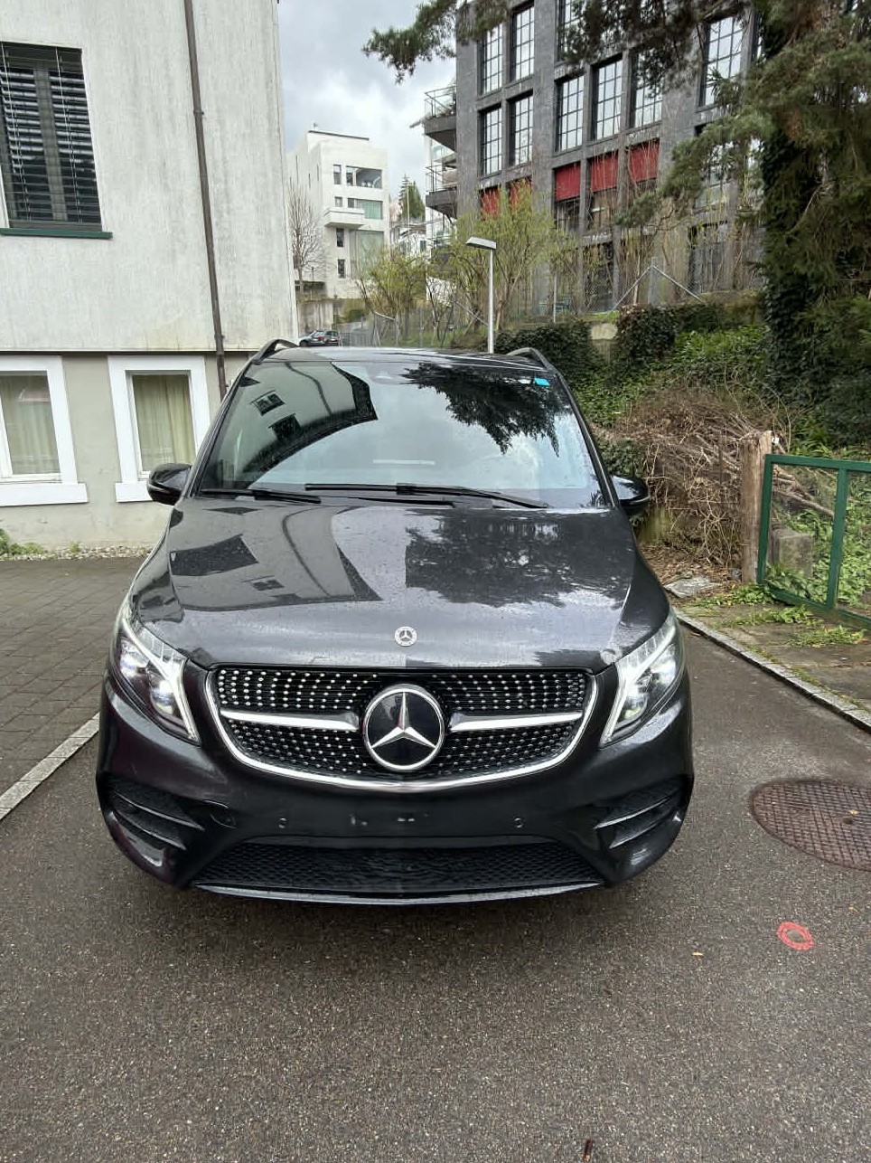 MERCEDES-BENZ V 300 d lang Swiss Edition 4Matic 9G-Tronic