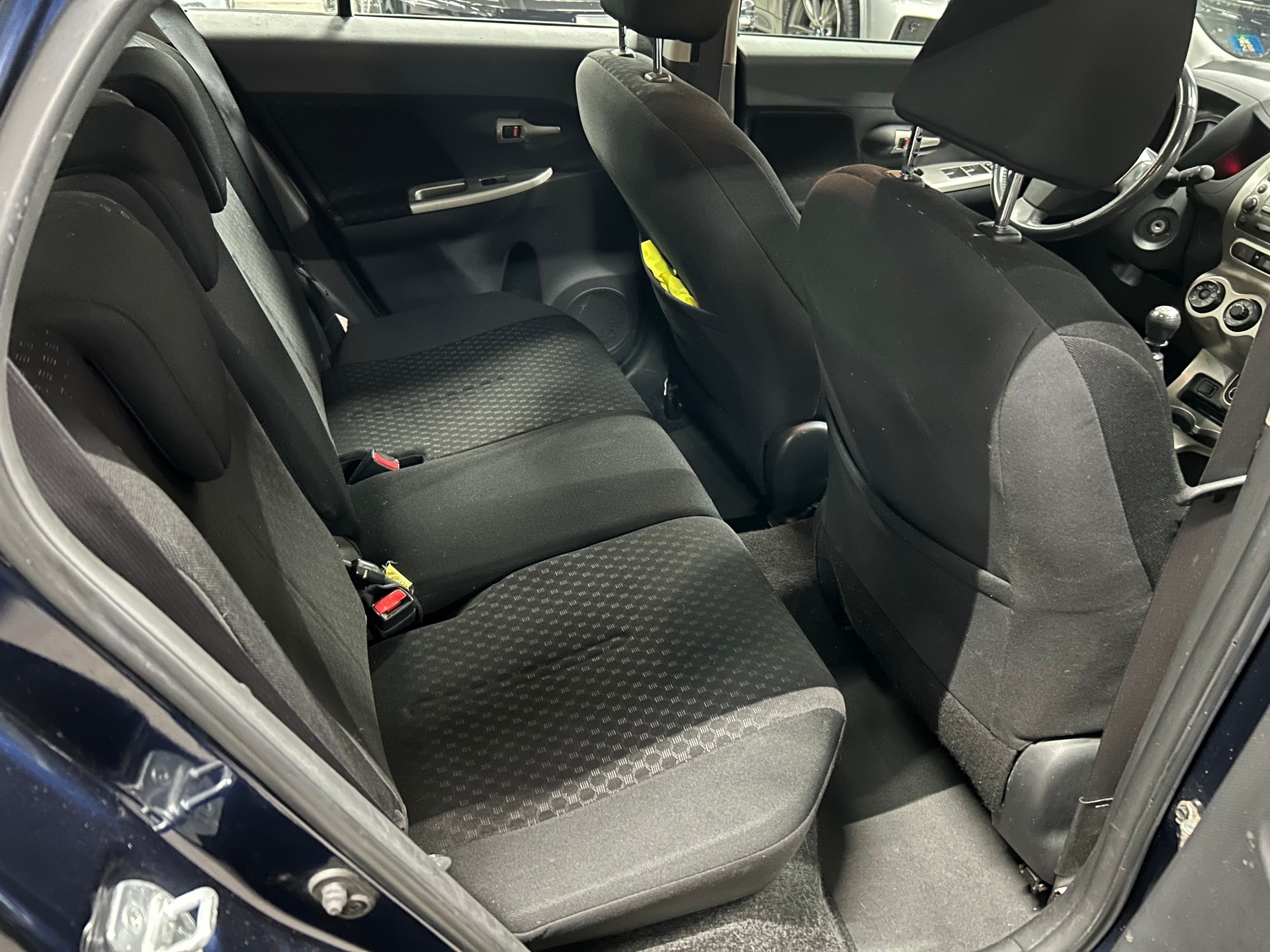 TOYOTA UrbanCruiser 1.4 D-4D Linea Terra 4WD-image-12