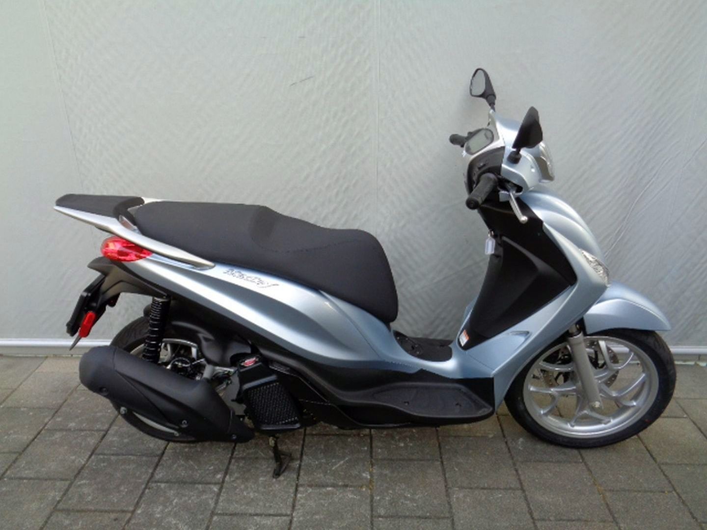 PIAGGIO MEDLEY 125 ABS E5-image-3